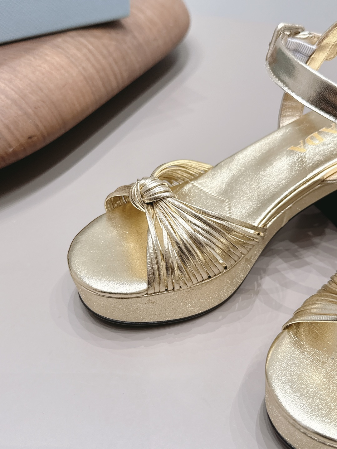 Christian Louboutin Classic Luxury Leather Shoe Loafer Ref.6E6DF998 6
