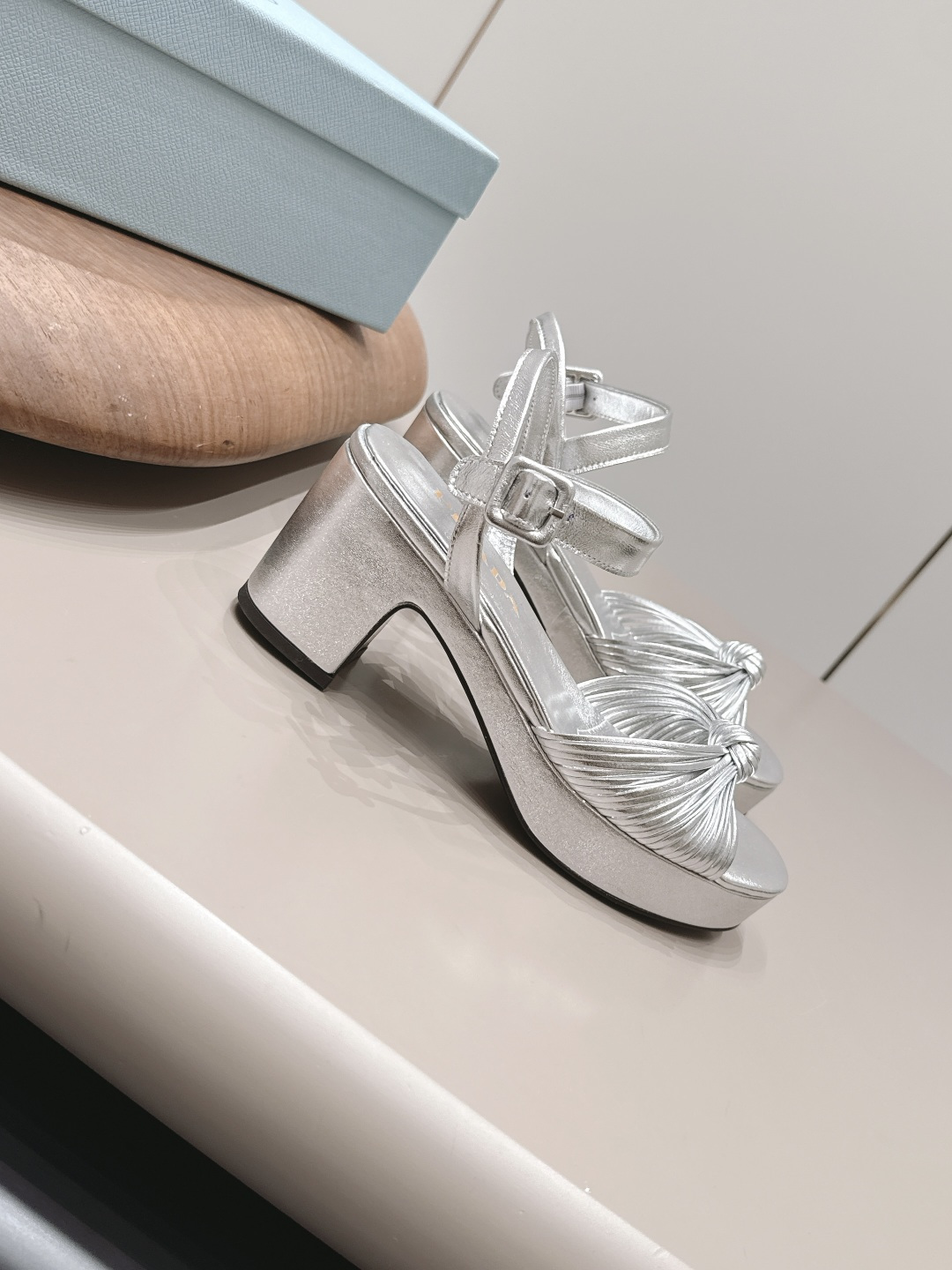 亚历山大麦昆 Alexander McQueen 经典高奢皮鞋鞋履高跟鞋 #F1FC9353 3