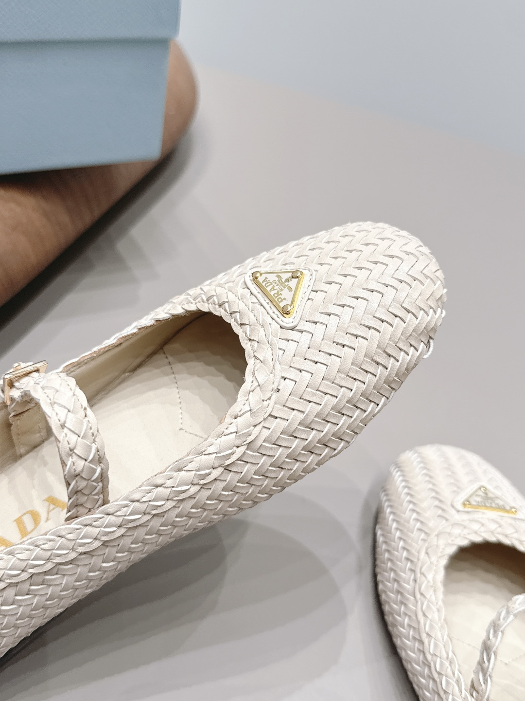 Prada T " ",Prada ,,,shoes,,,,,,,,,,Prada 6