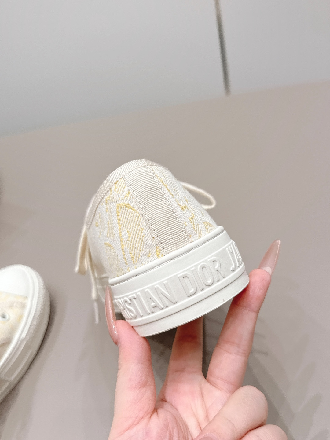 马吉拉 Maison Margiela 高级成衣风衣外套及大衣服饰 #E9EE9034 9