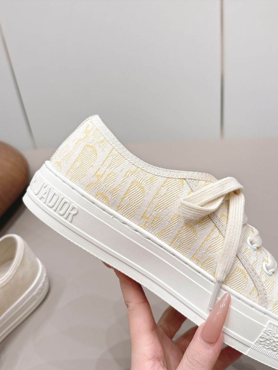 马吉拉 Maison Margiela 高级成衣风衣外套及大衣服饰 #E9EE9034 8