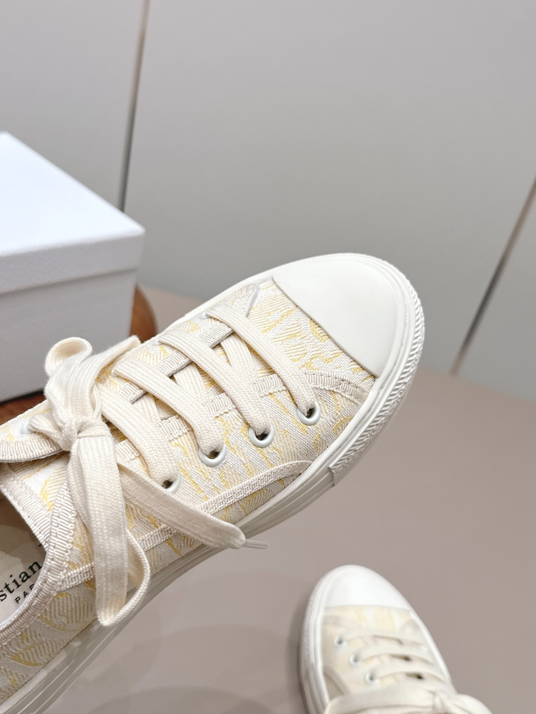 马吉拉 Maison Margiela 高级成衣风衣外套及大衣服饰 #E9EE9034 6