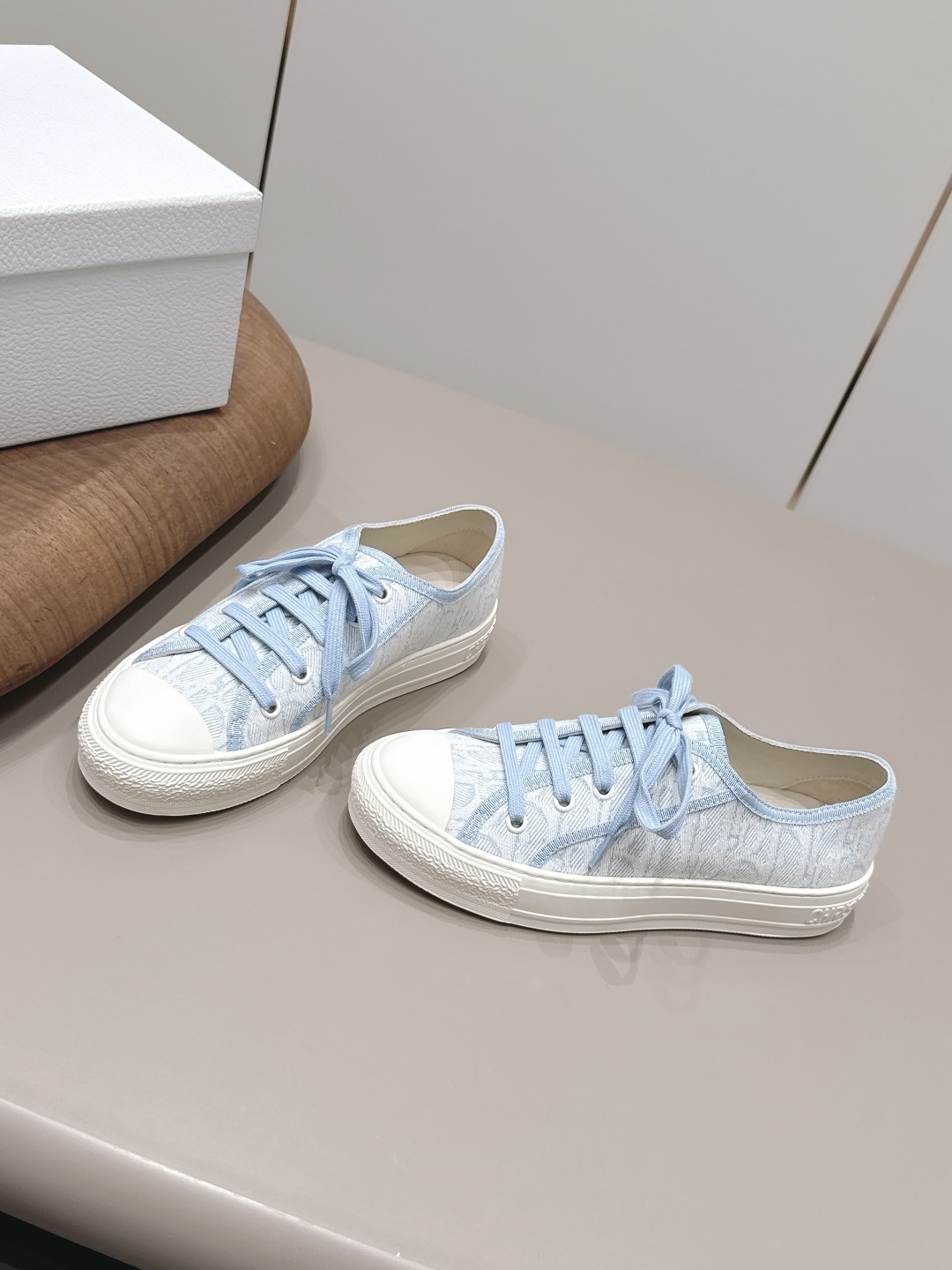 马吉拉 Maison Margiela 高级成衣风衣外套及大衣服饰 #9A60BFC5 2