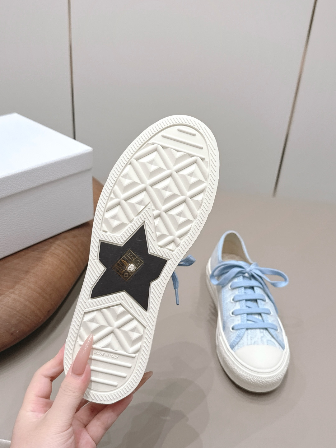 马吉拉 Maison Margiela 高级成衣风衣外套及大衣服饰 #9A60BFC5 9