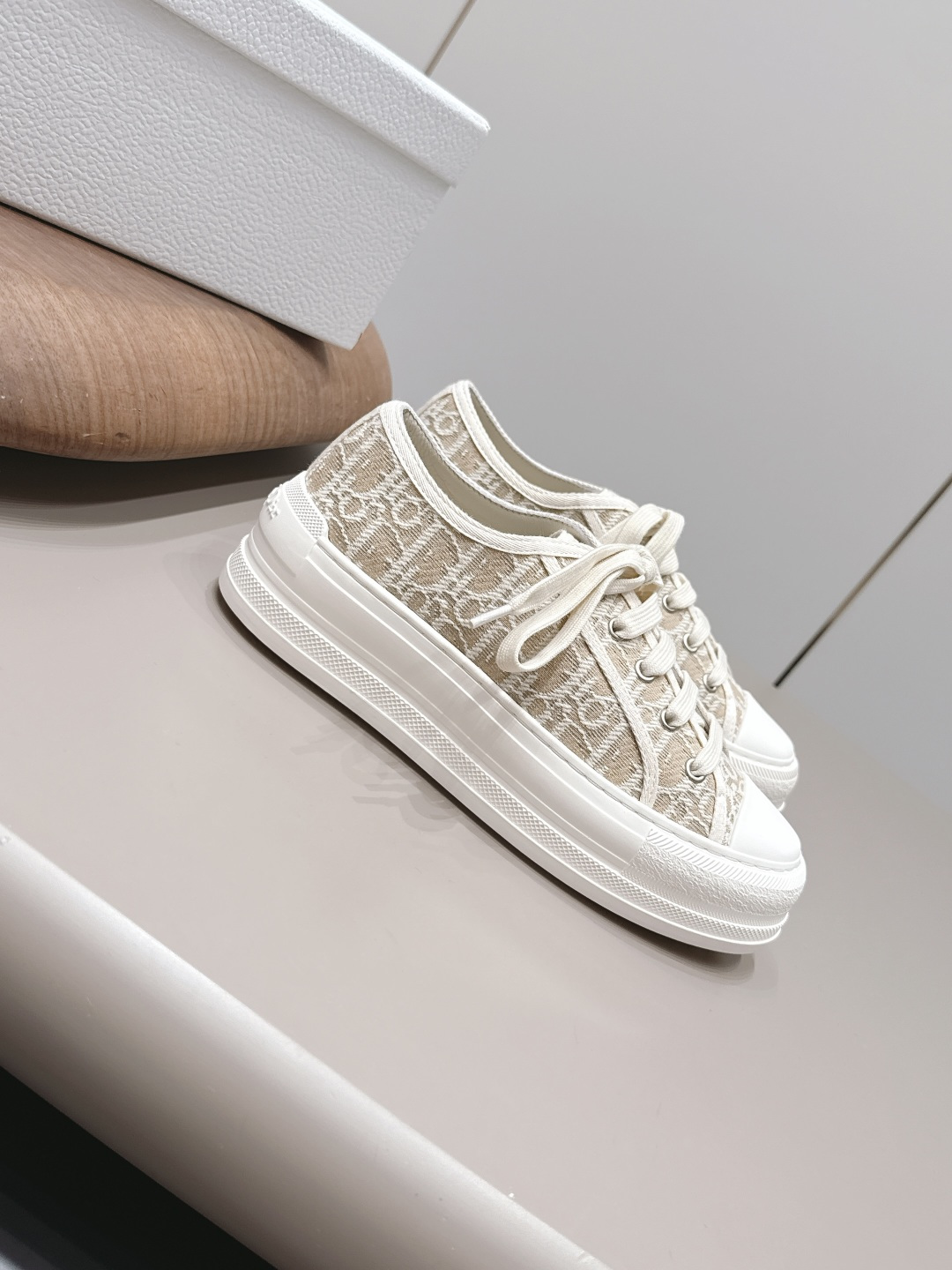 马吉拉 Maison Margiela 高级成衣风衣外套及大衣服饰 #250AF680 3