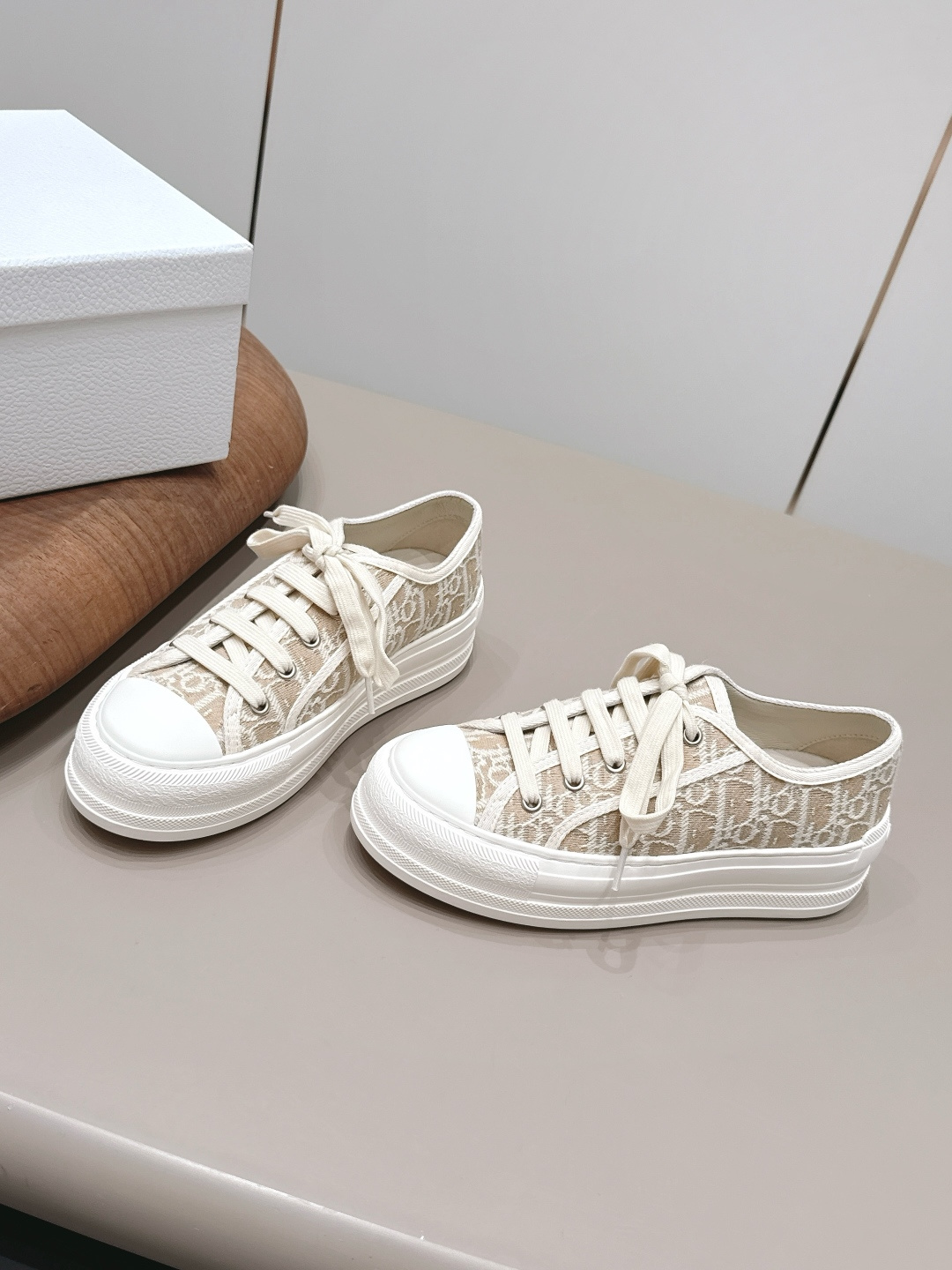 马吉拉 Maison Margiela 高级成衣风衣外套及大衣服饰 #250AF680 2