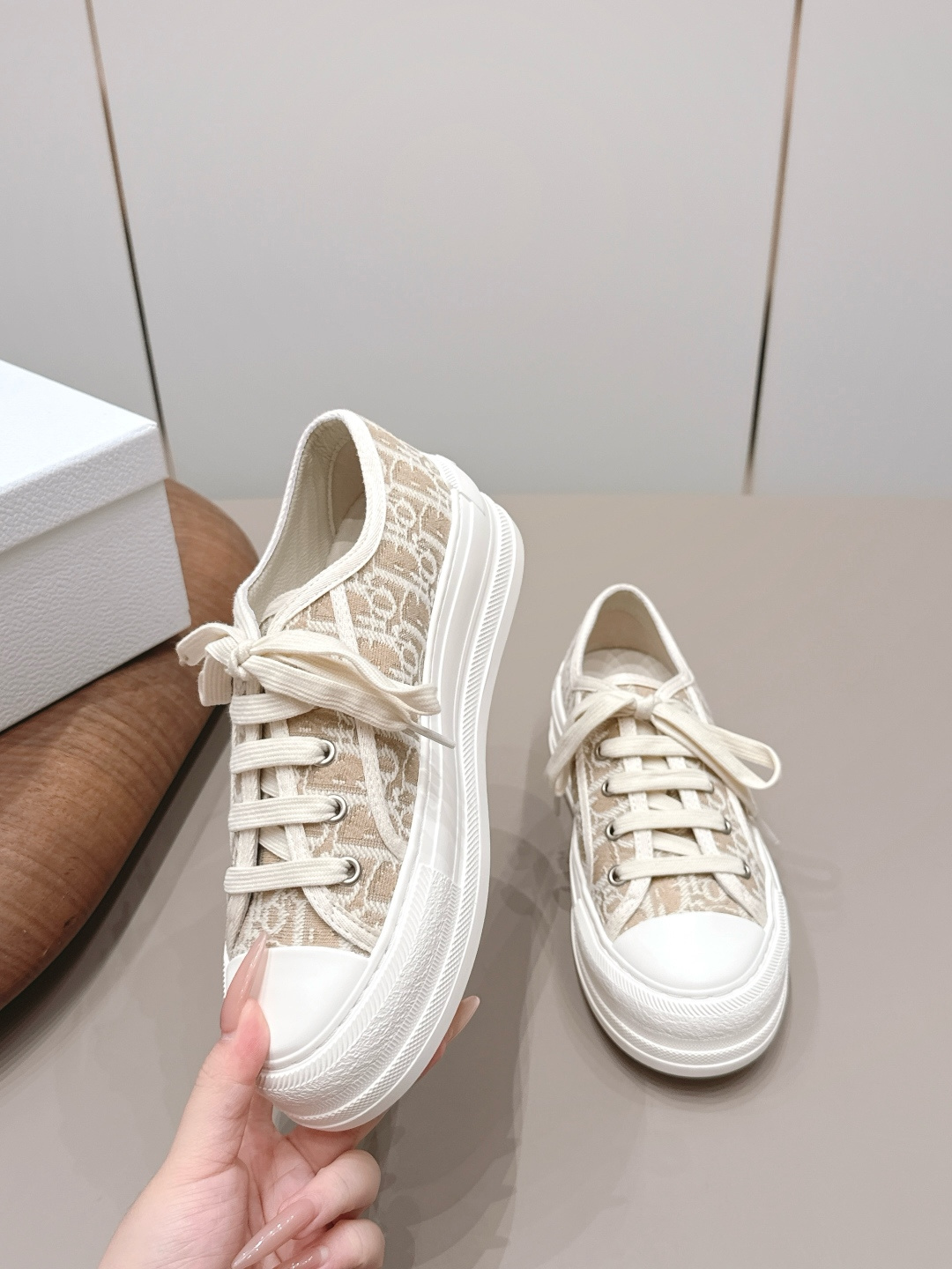马吉拉 Maison Margiela 高级成衣风衣外套及大衣服饰 #250AF680 4