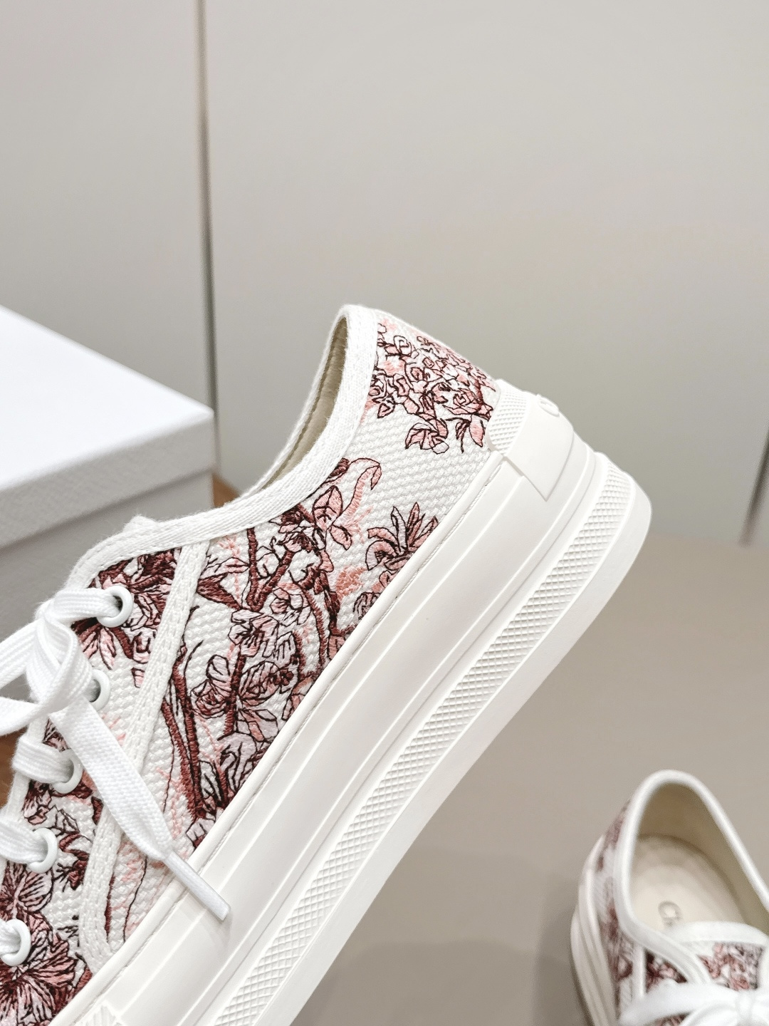 马吉拉 Maison Margiela 高级成衣风衣外套及大衣服饰 #789B7371 6