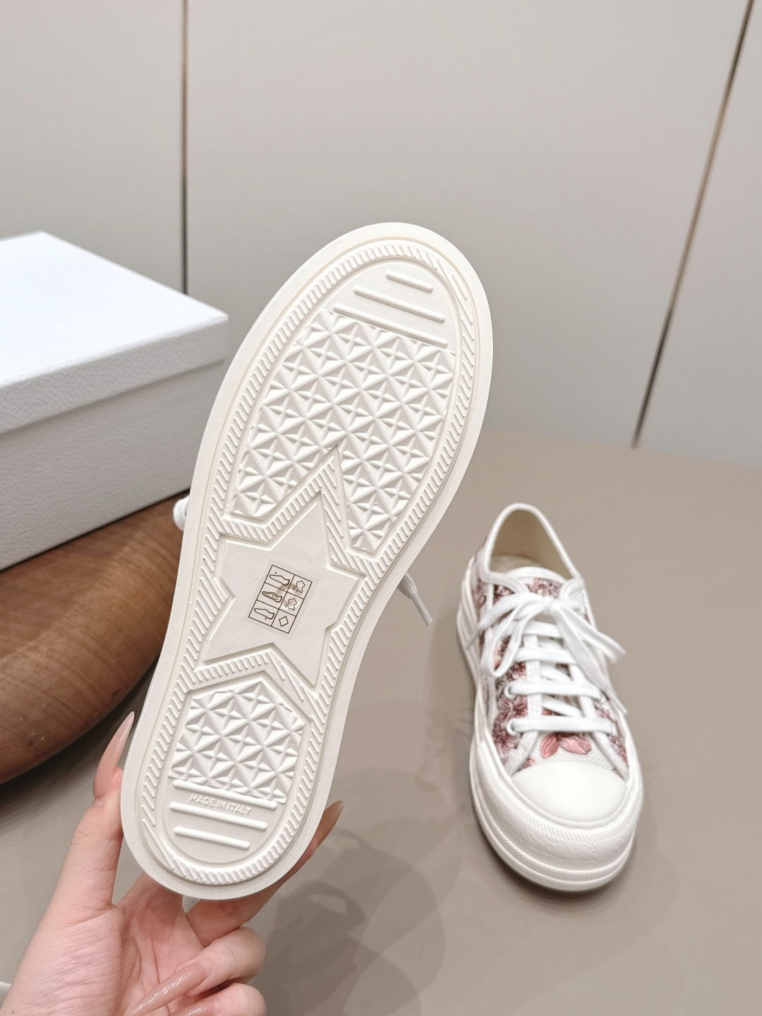 马吉拉 Maison Margiela 高级成衣风衣外套及大衣服饰 #789B7371 9