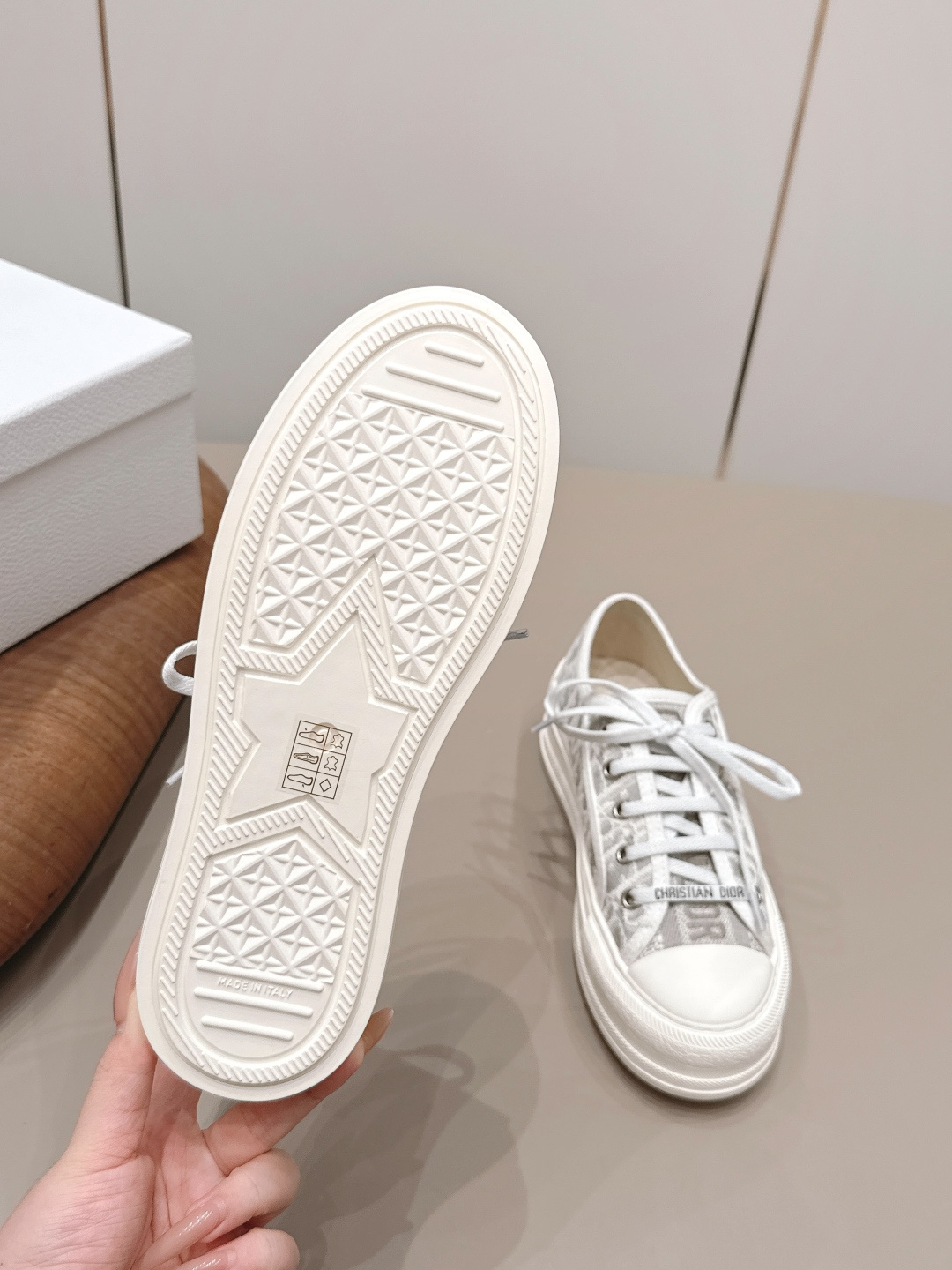 马吉拉 Maison Margiela 高级成衣风衣外套及大衣服饰 #1D8B7187 9