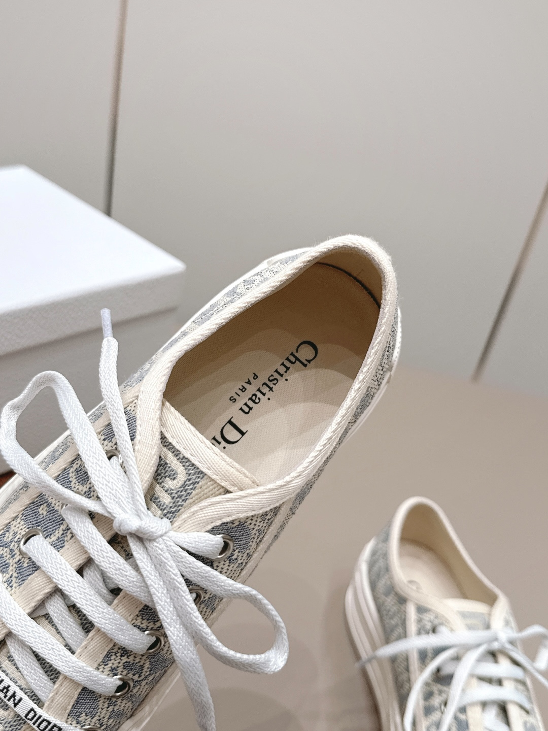马吉拉 Maison Margiela 高级成衣风衣外套及大衣服饰 #241E2887 7