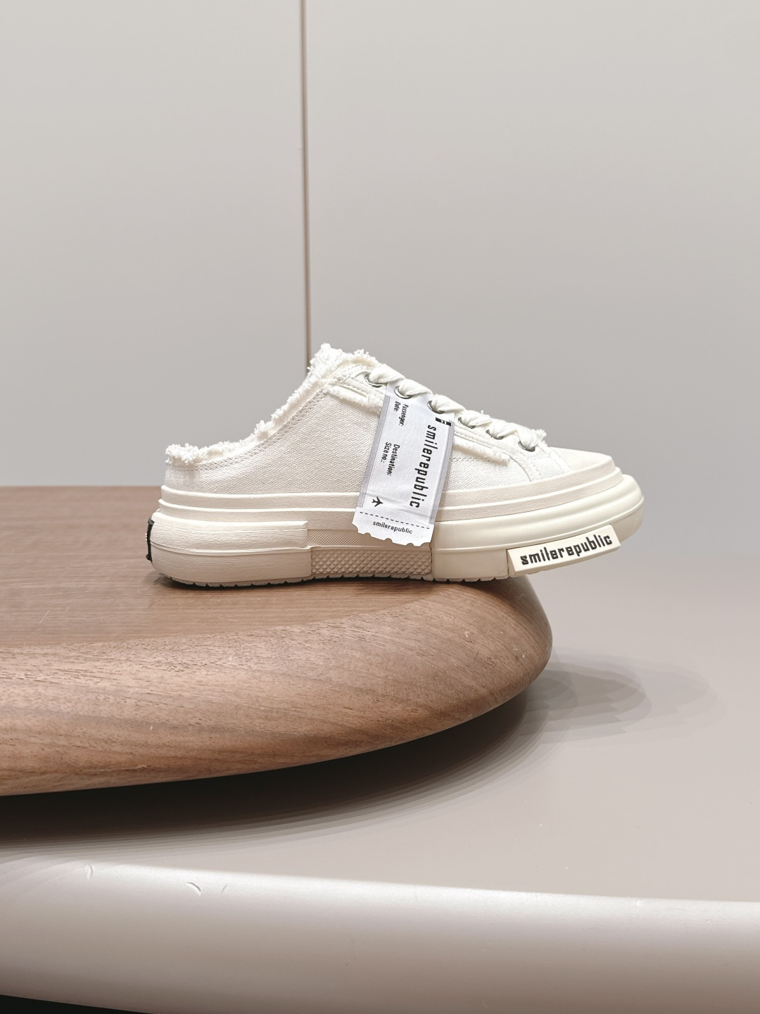 Chanel Classic Luxury Leather Shoe Loafer Ref 5