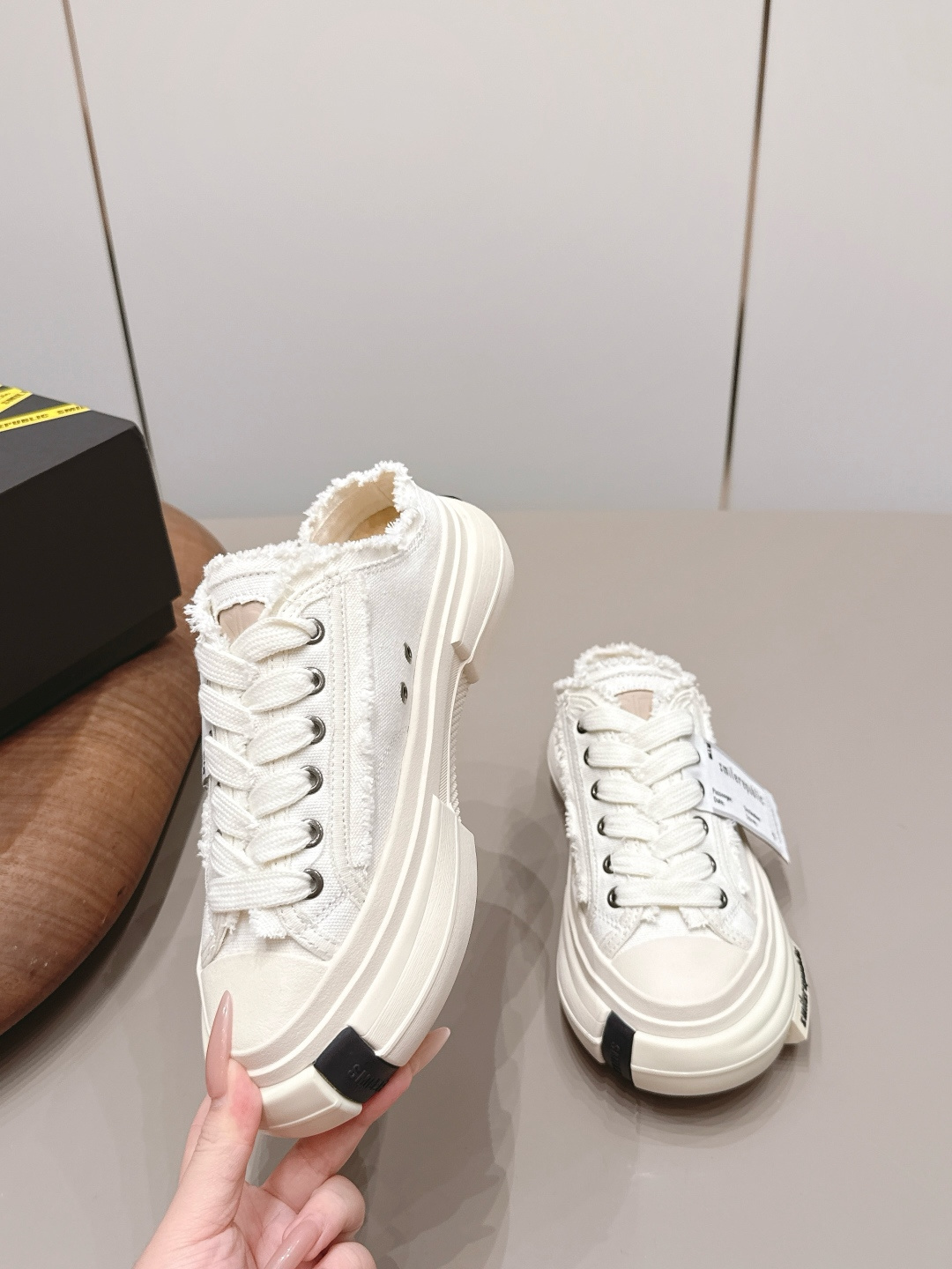 Chanel Classic Luxury Leather Shoe Loafer Ref 4