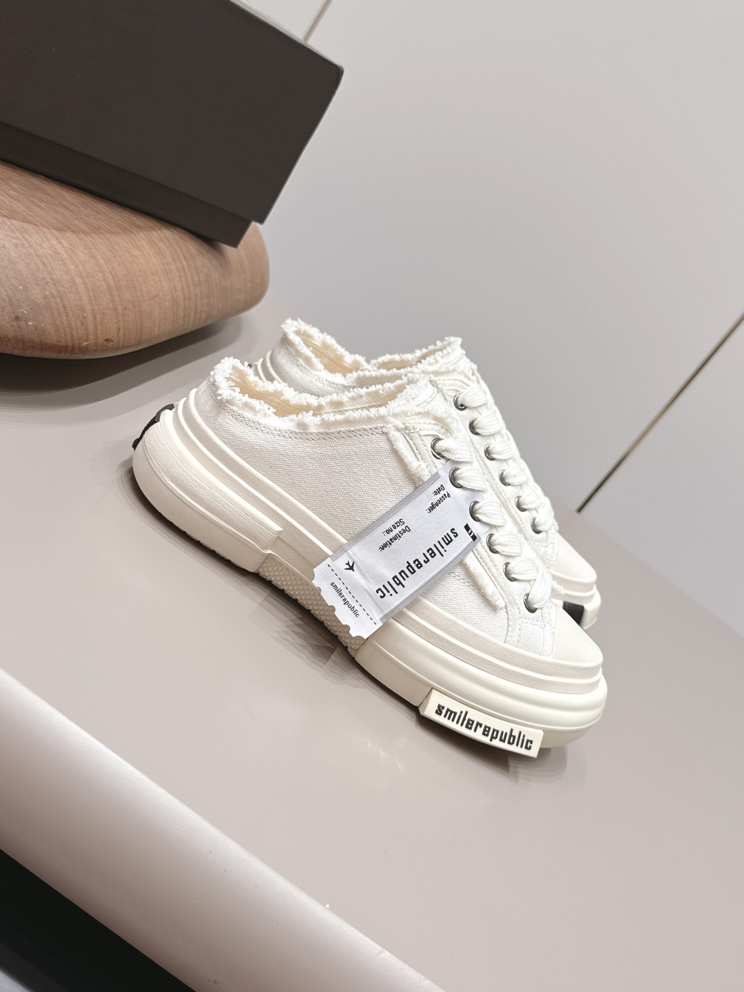Chanel Classic Luxury Leather Shoe Loafer Ref 3
