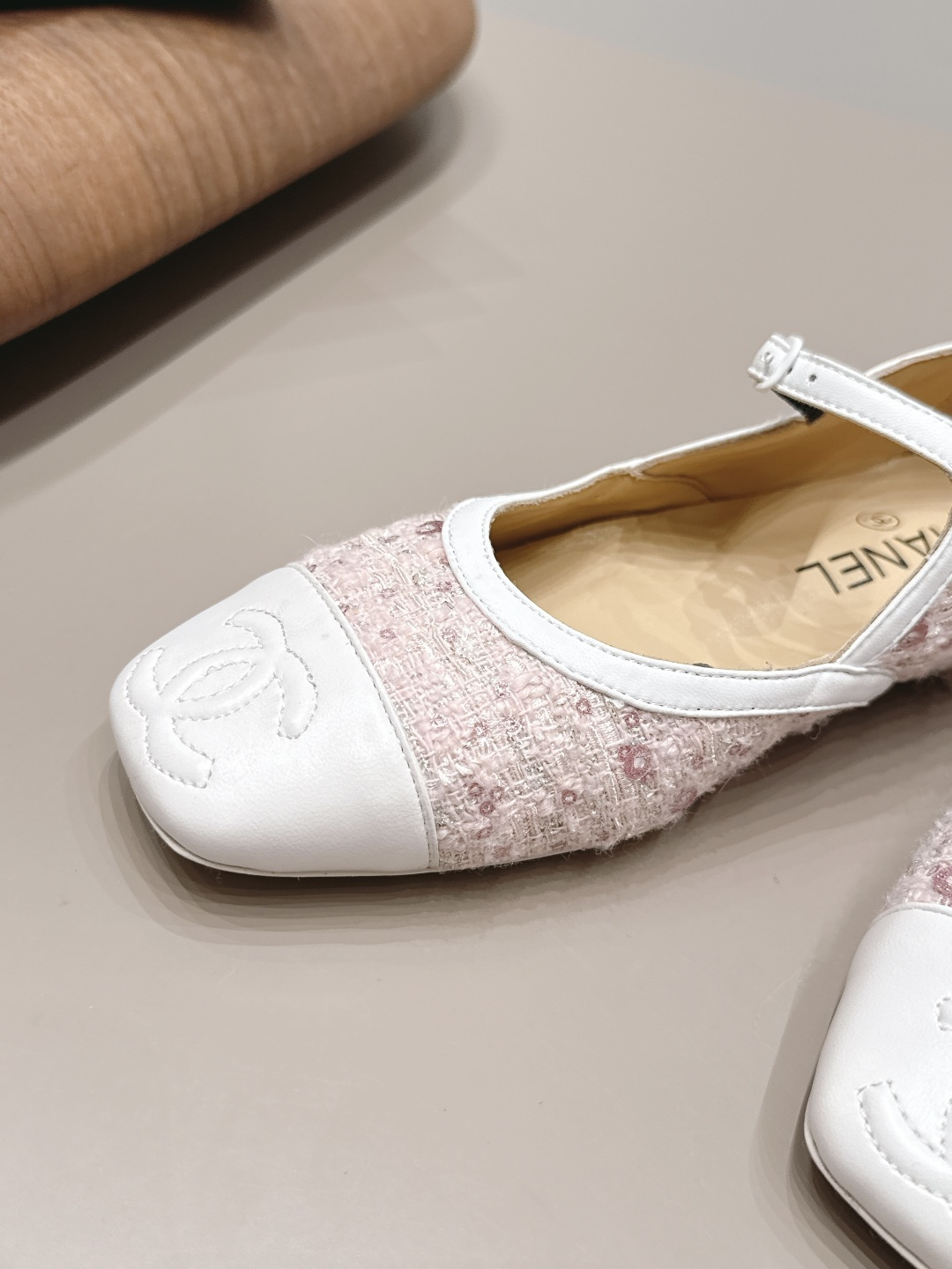 Chanel Classic Luxury Leather Shoe Loafer Ref 6