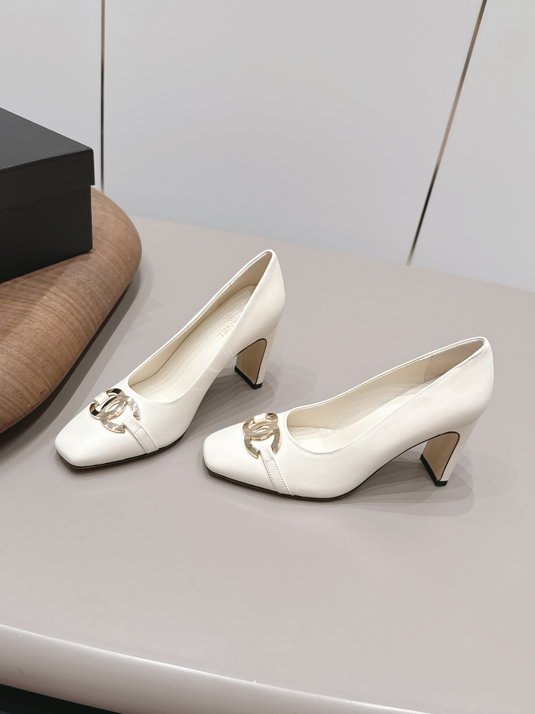 Chanel Classic Luxury Leather Shoe Loafer Ref.376716BC 2