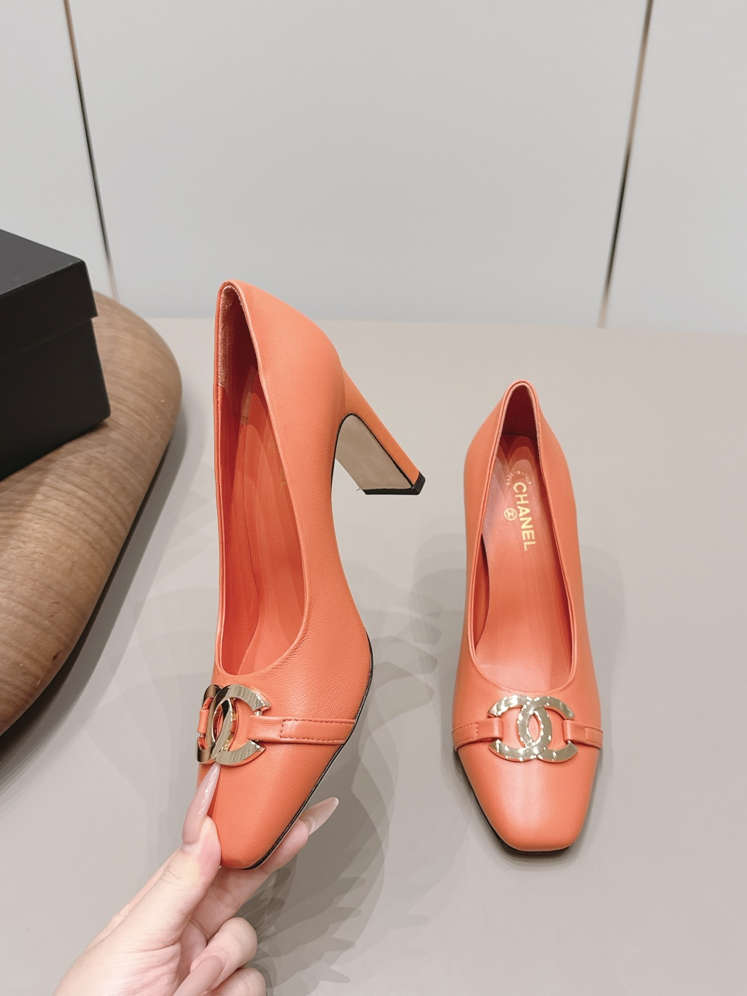 Chanel Classic Luxury Leather Shoe Loafer Ref.0E955CE7 4