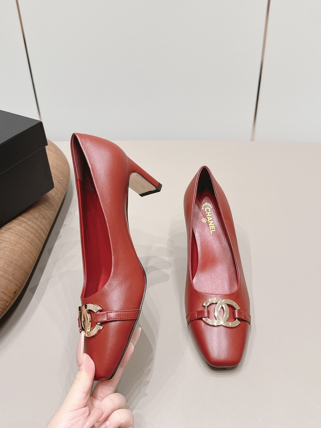 Chanel Classic Luxury Leather Shoe Loafer Ref.717066F2 4