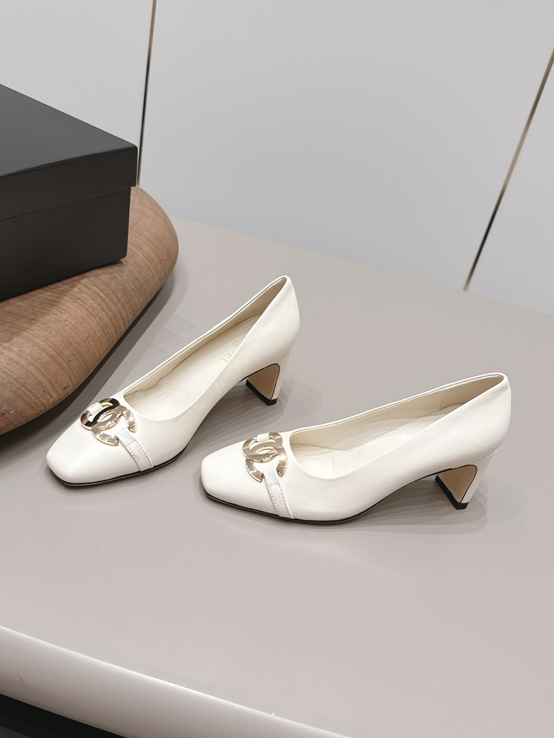Chanel Classic Luxury Leather Shoe Loafer Ref.86752704 2