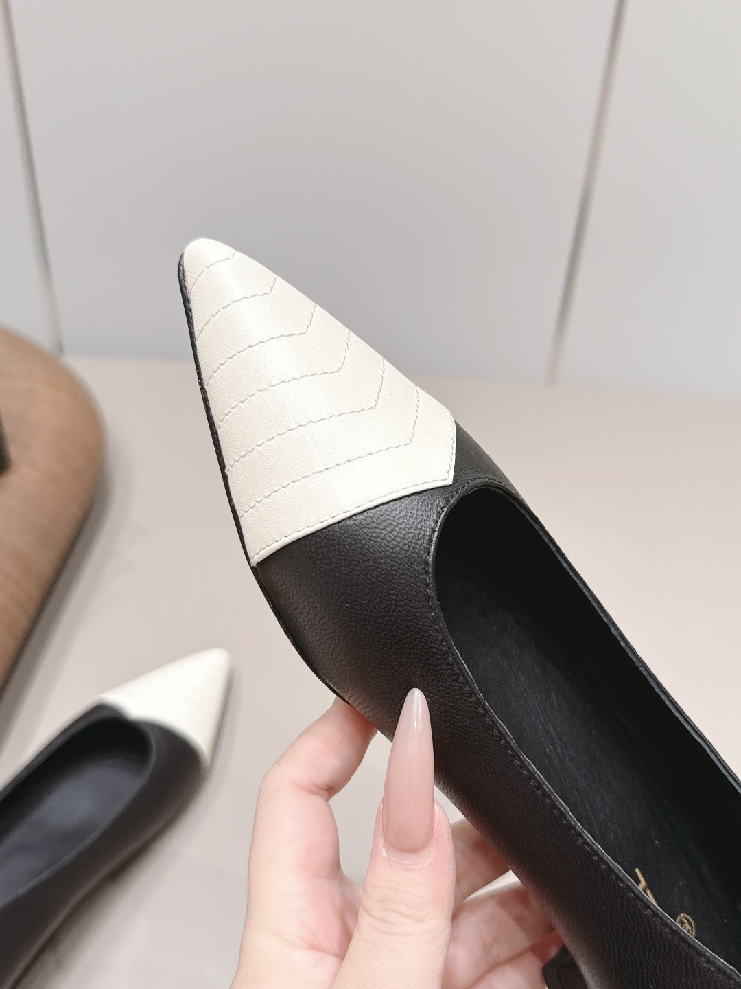 Chanel Classic Luxury Leather Shoe Loafer Ref.63025C94 6