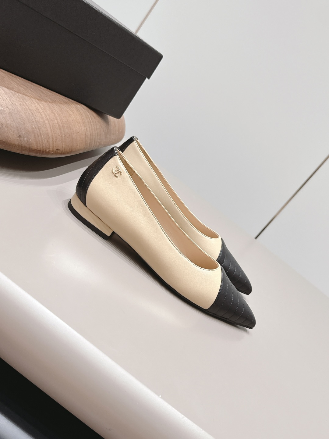 Chanel Classic Luxury Leather Shoe Loafer Ref.7893B1D3 3