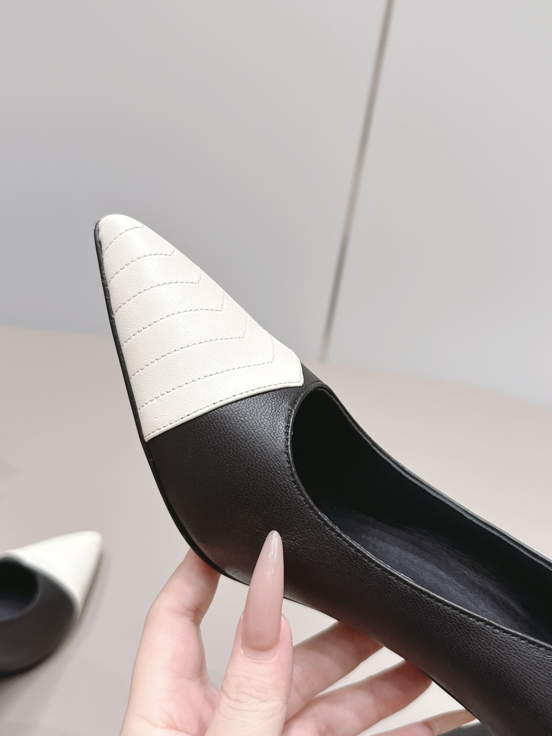 Chanel Classic Luxury Leather Shoe Loafer Ref 6