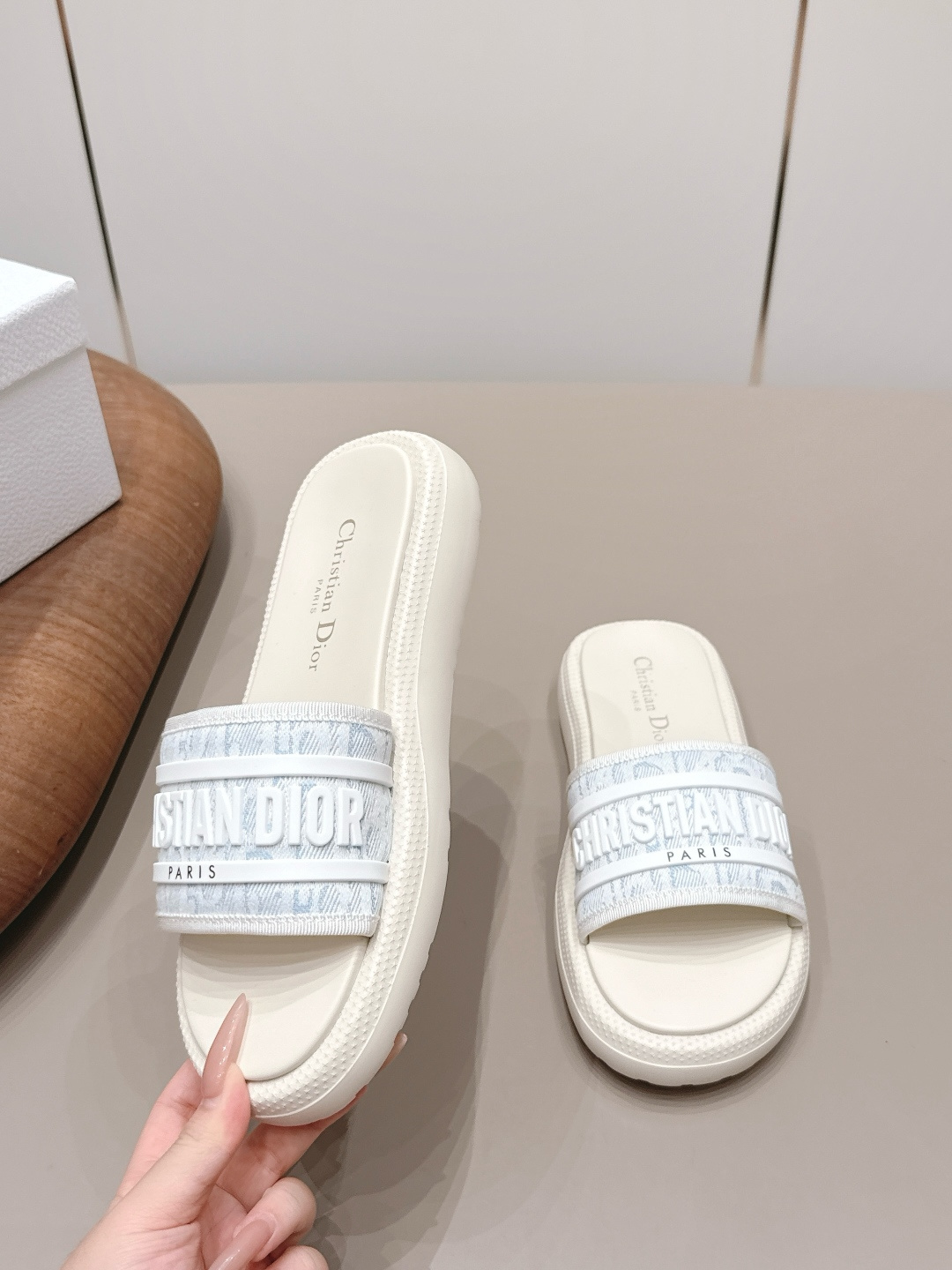 Dior 迪奥 26vs春夏爆款凉鞋系列 4