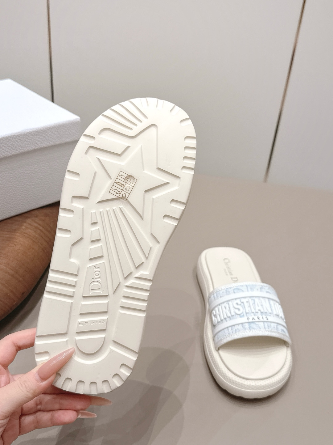 Dior 迪奥 26vs春夏爆款凉鞋系列 9