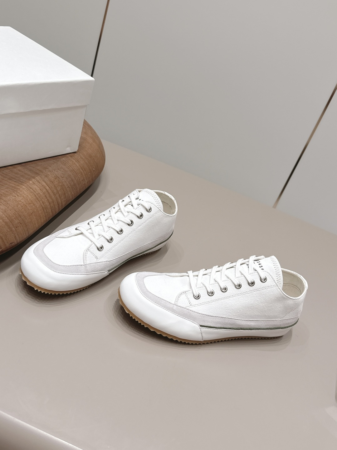 Maison Margiela Classic Luxury Leather Shoe Loafer Ref 2