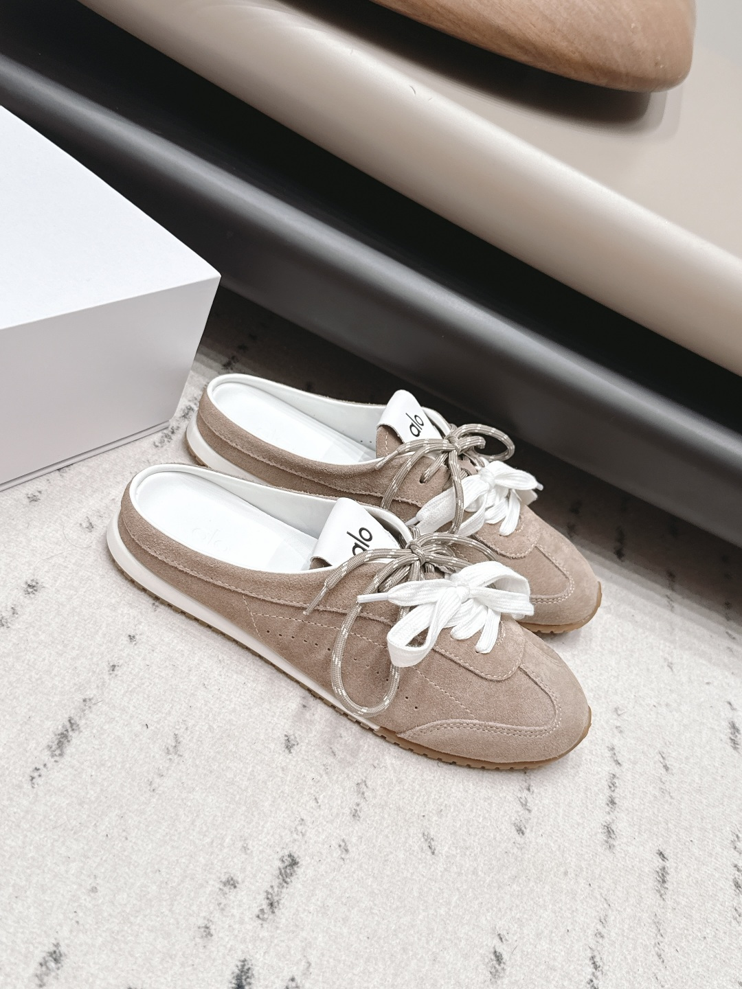 Alaïa Classic Luxury Leather Shoe Loafer Ref.377351F9 3