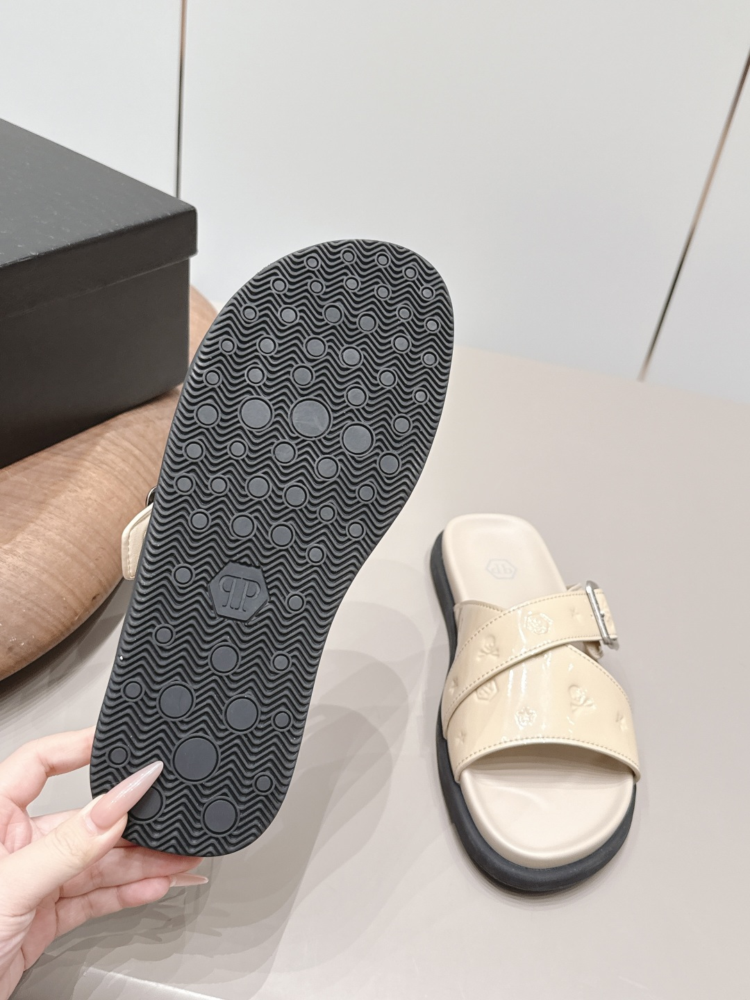 诺悠翩雅 Loro Piana 经典高奢皮鞋鞋履高跟鞋 #B2F8D30C 9