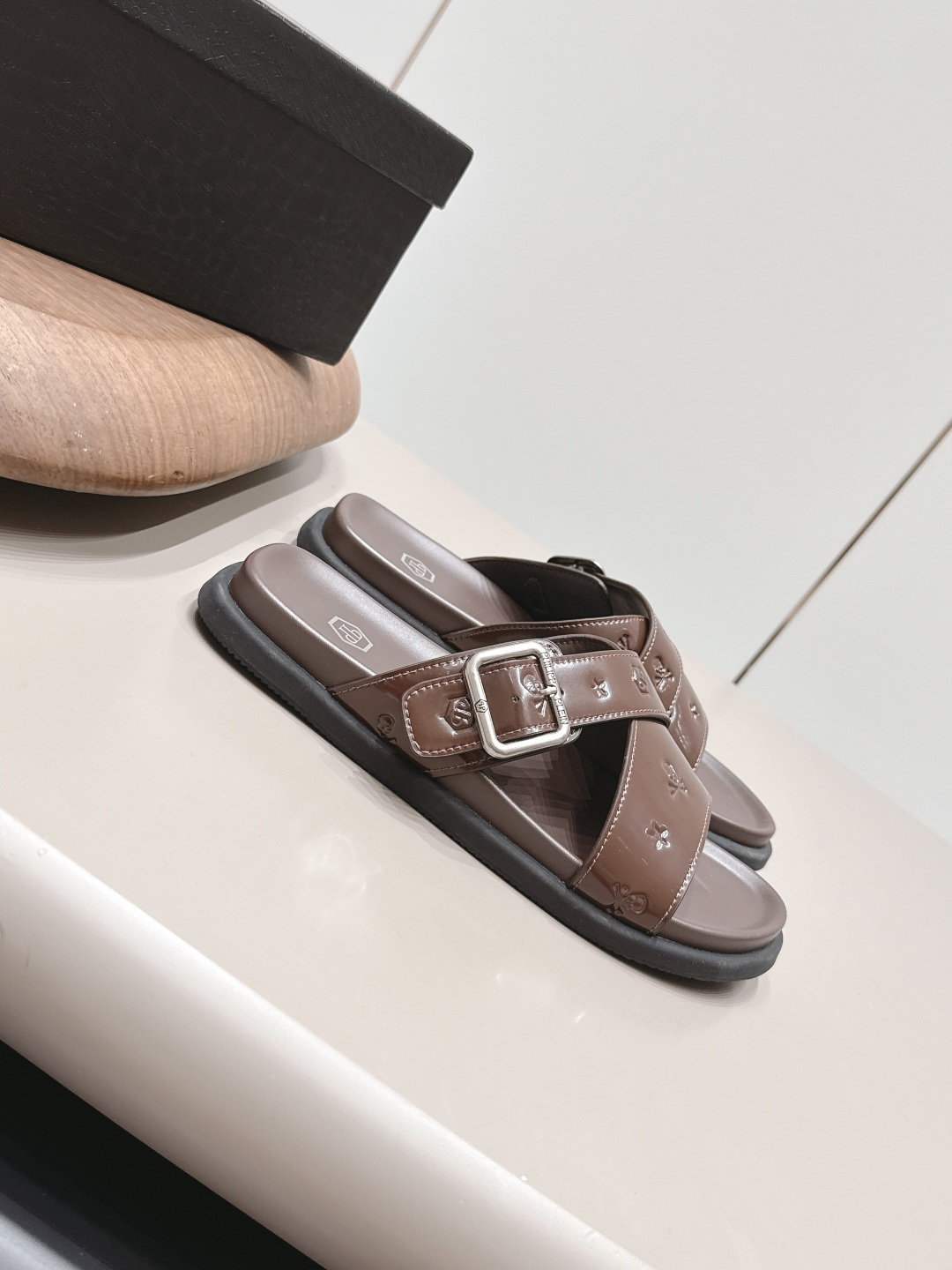Ferragamo Classic Luxury Leather Shoe Loafer Ref 3