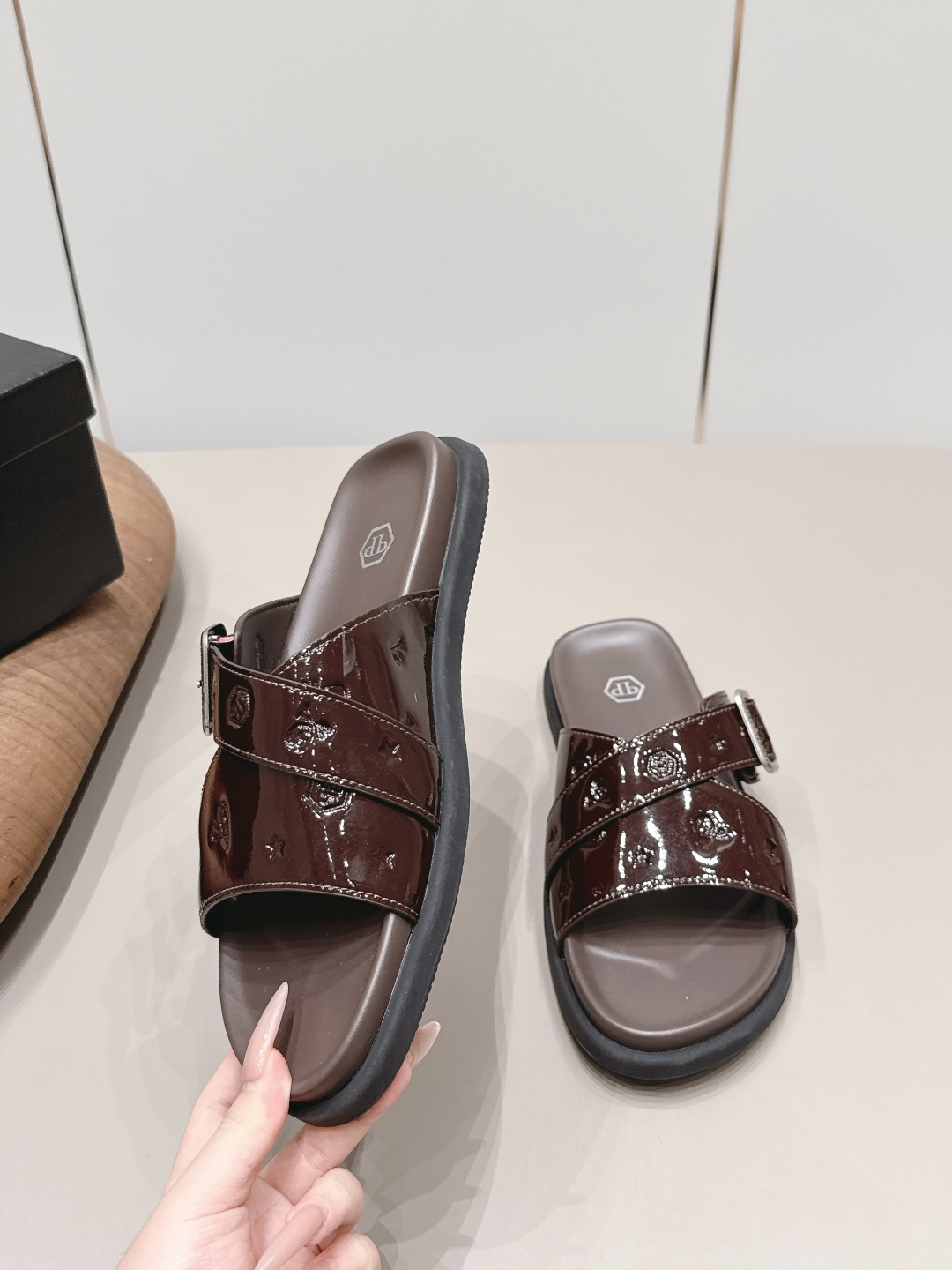 华伦天奴 Valentino 经典高奢皮鞋鞋履高跟鞋 #E3A611AD 4