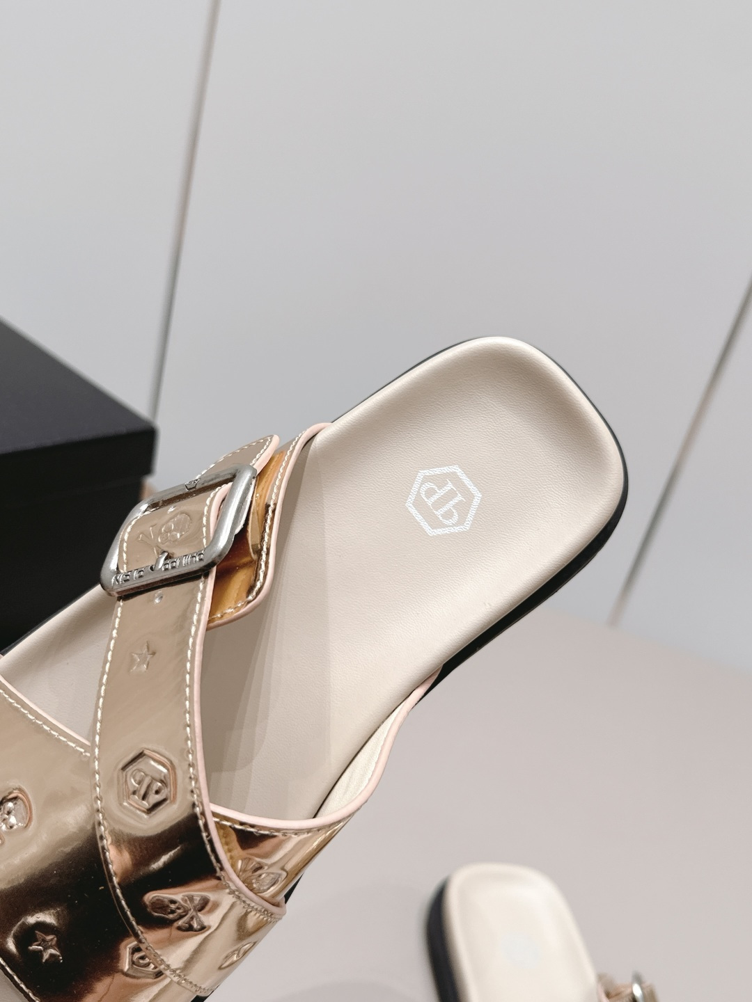 Jimmy Choo Classic Luxury Leather Shoe Loafer Ref 7