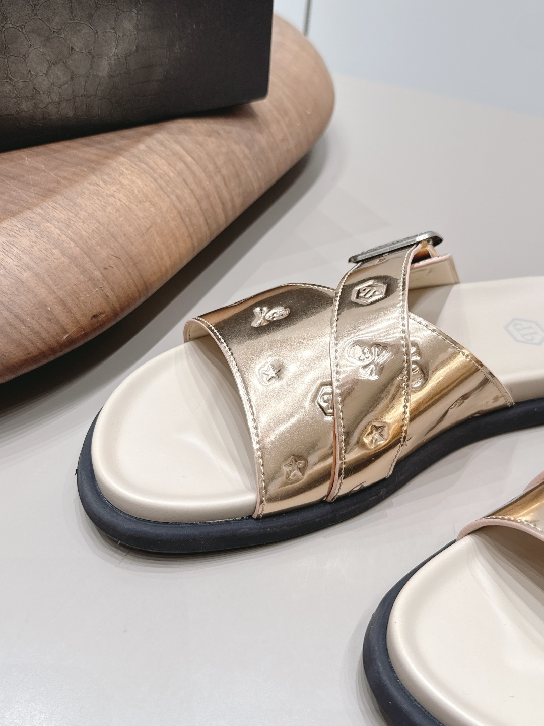 Jimmy Choo Classic Luxury Leather Shoe Loafer Ref 6