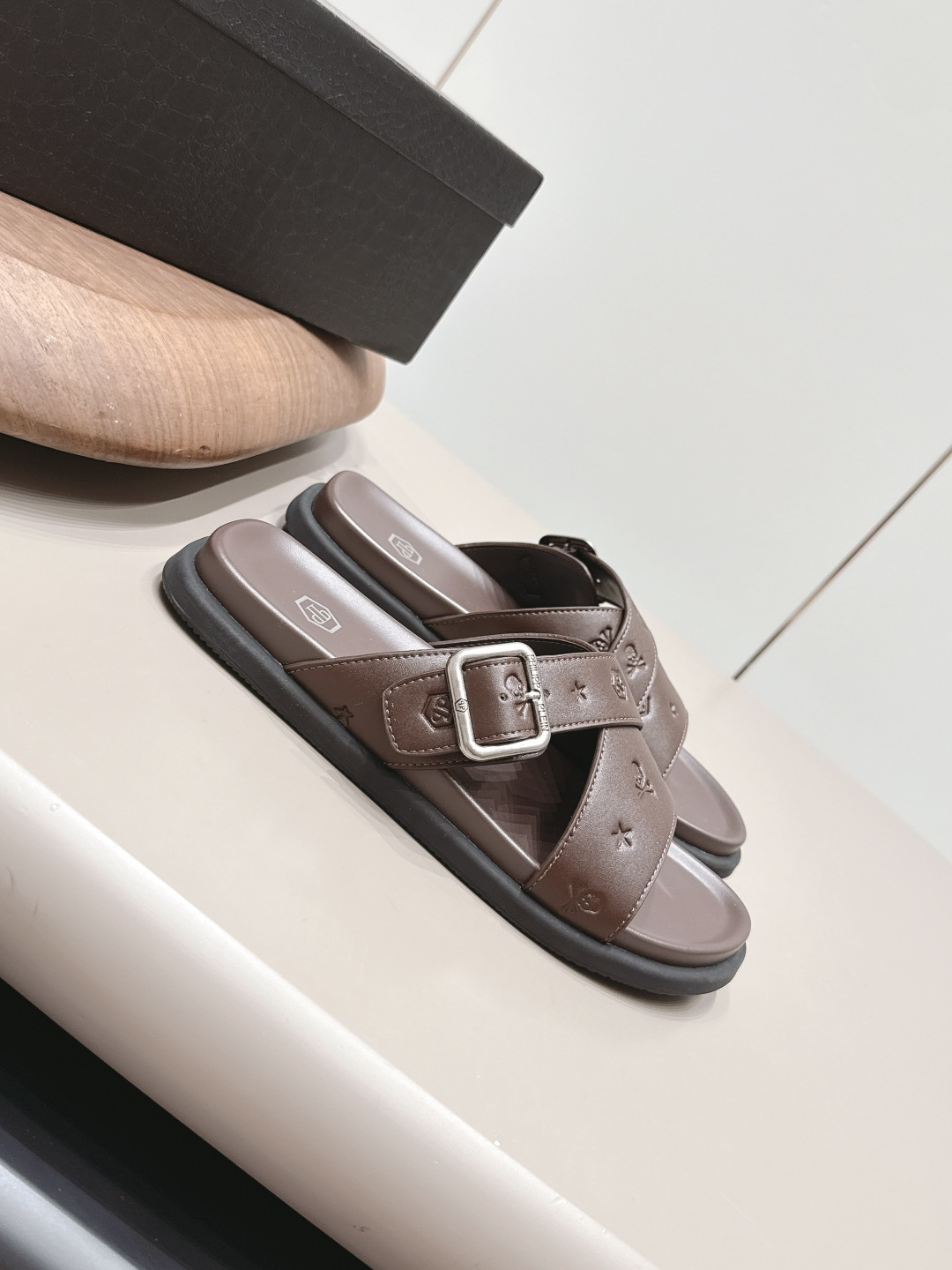 Roger Vivier Classic Luxury Leather Shoe Loafer Ref.5A7656F0 3