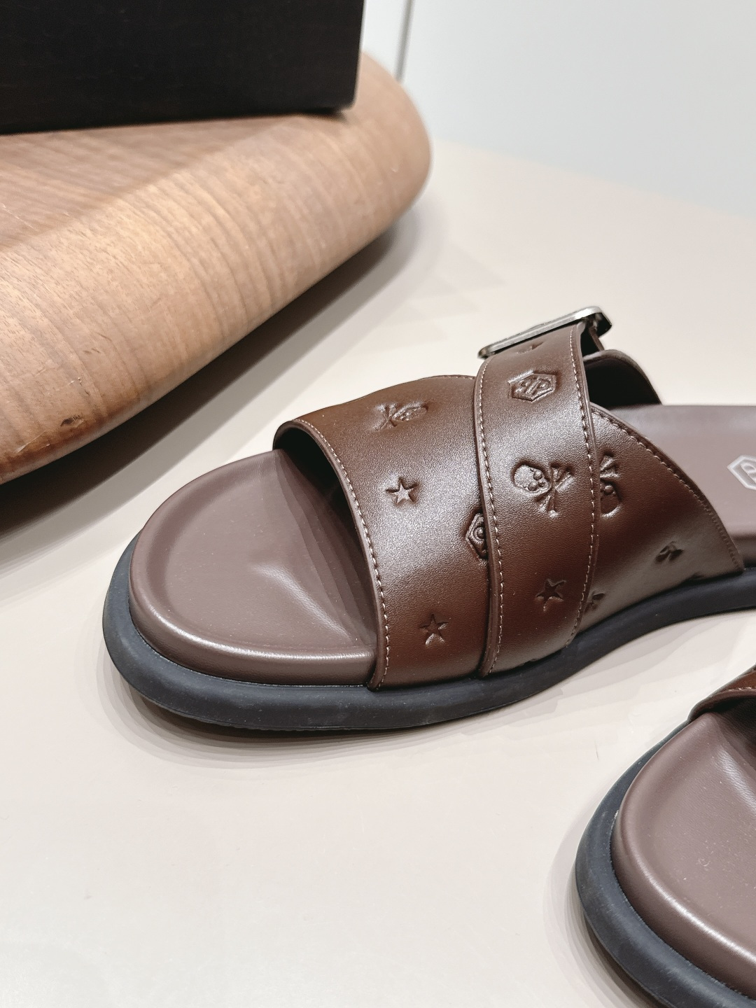 Roger Vivier Classic Luxury Leather Shoe Loafer Ref.5A7656F0 6