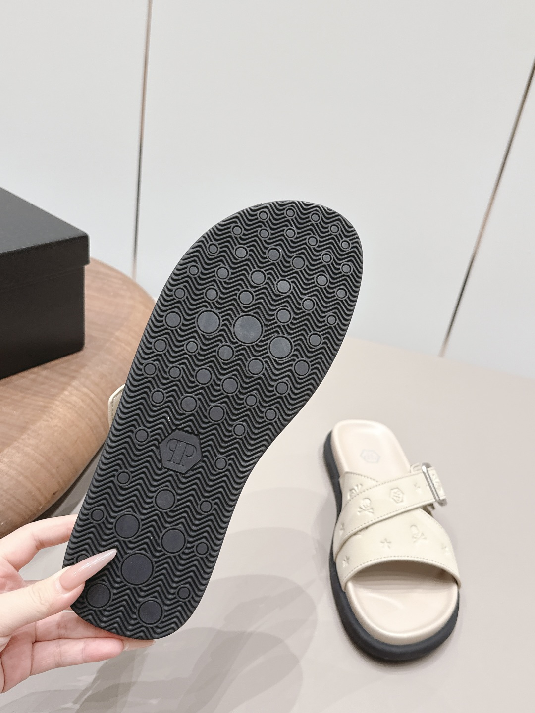路铂廷 Christian Louboutin 经典高奢皮鞋鞋履高跟鞋 #25C195A6 9