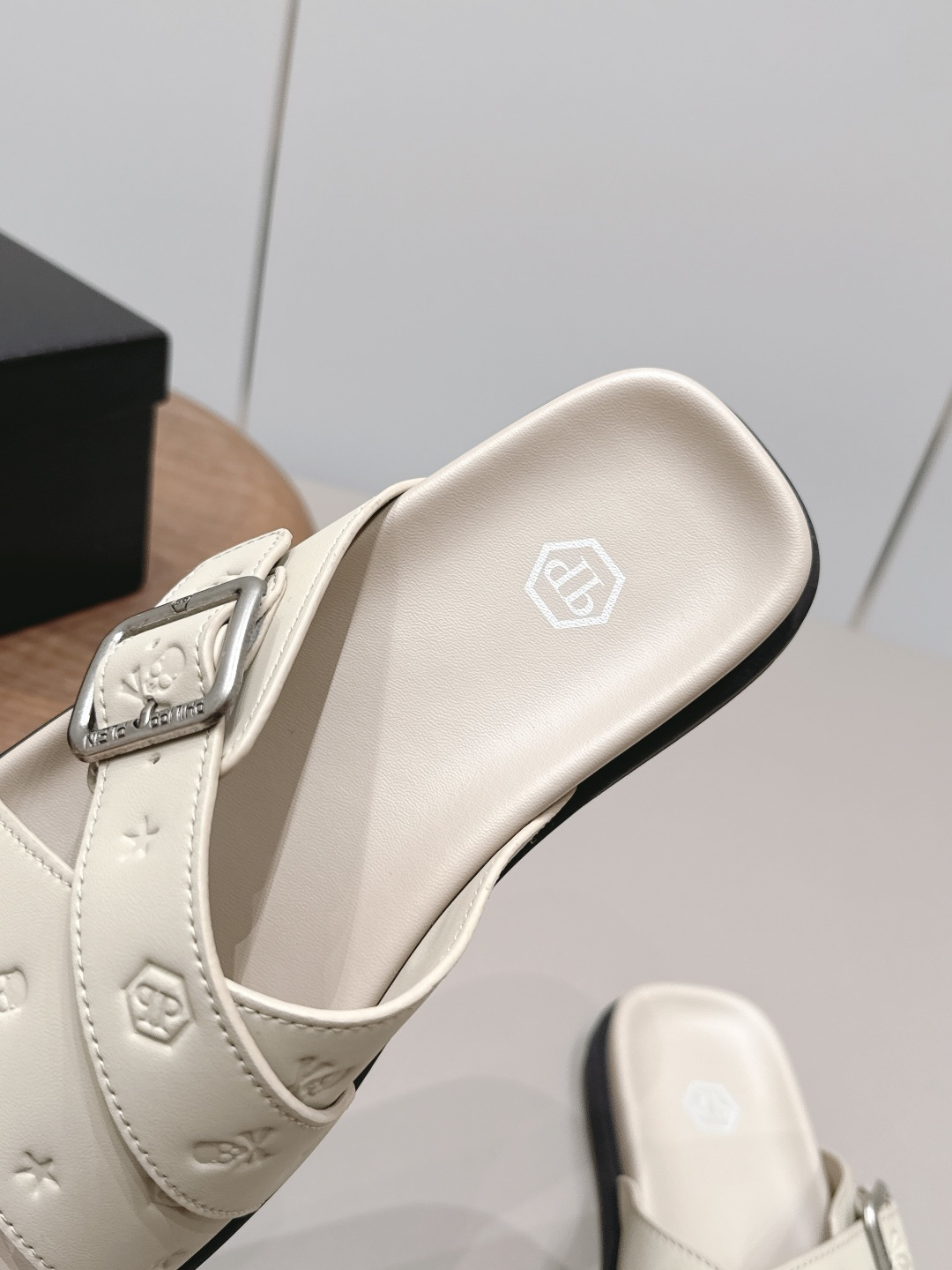路铂廷 Christian Louboutin 经典高奢皮鞋鞋履高跟鞋 #25C195A6 7