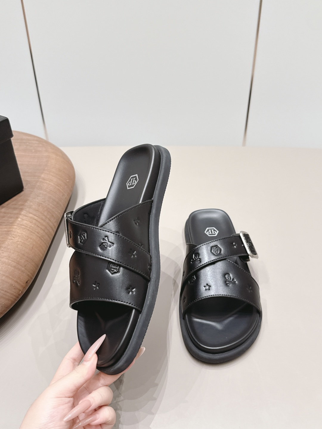 Manolo Blahnik Classic Luxury Leather Shoe Loafer Ref.83617EE0 4