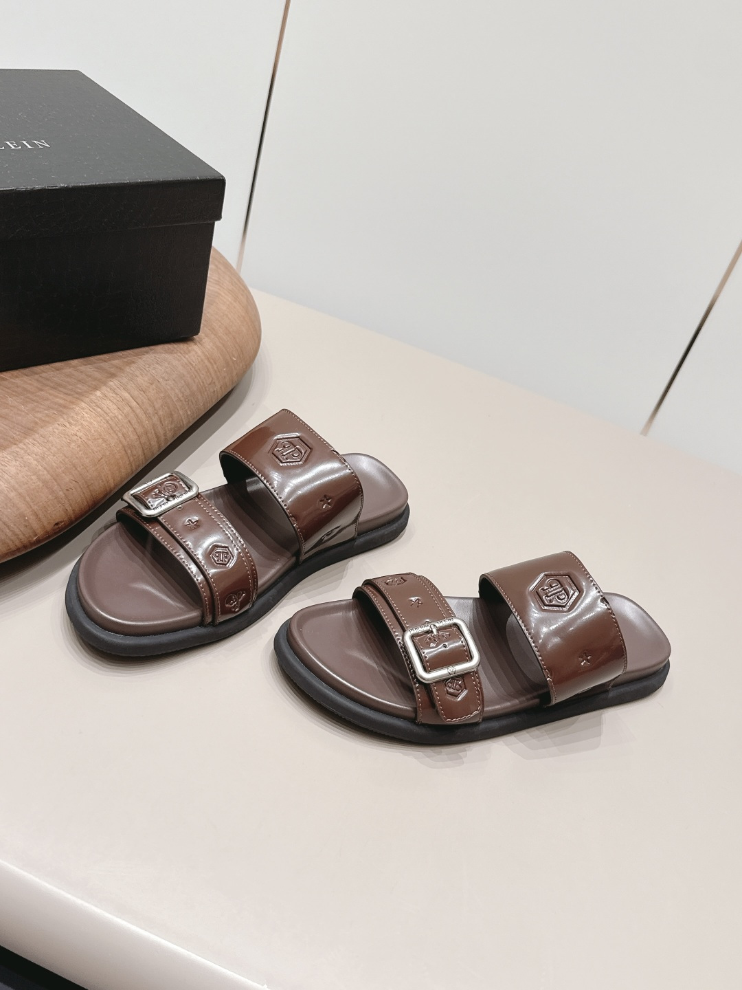 Saint Laurent Classic Luxury Leather Shoe Loafer Ref 2