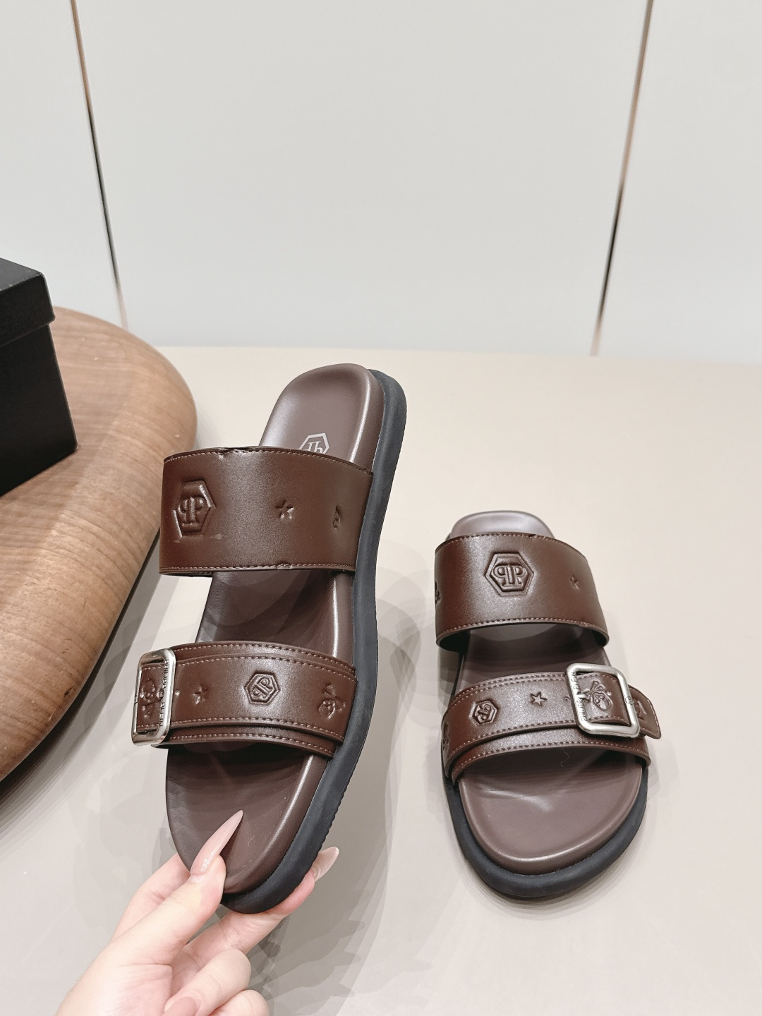 Miu Miu Classic Luxury Leather Shoe Loafer Ref 4