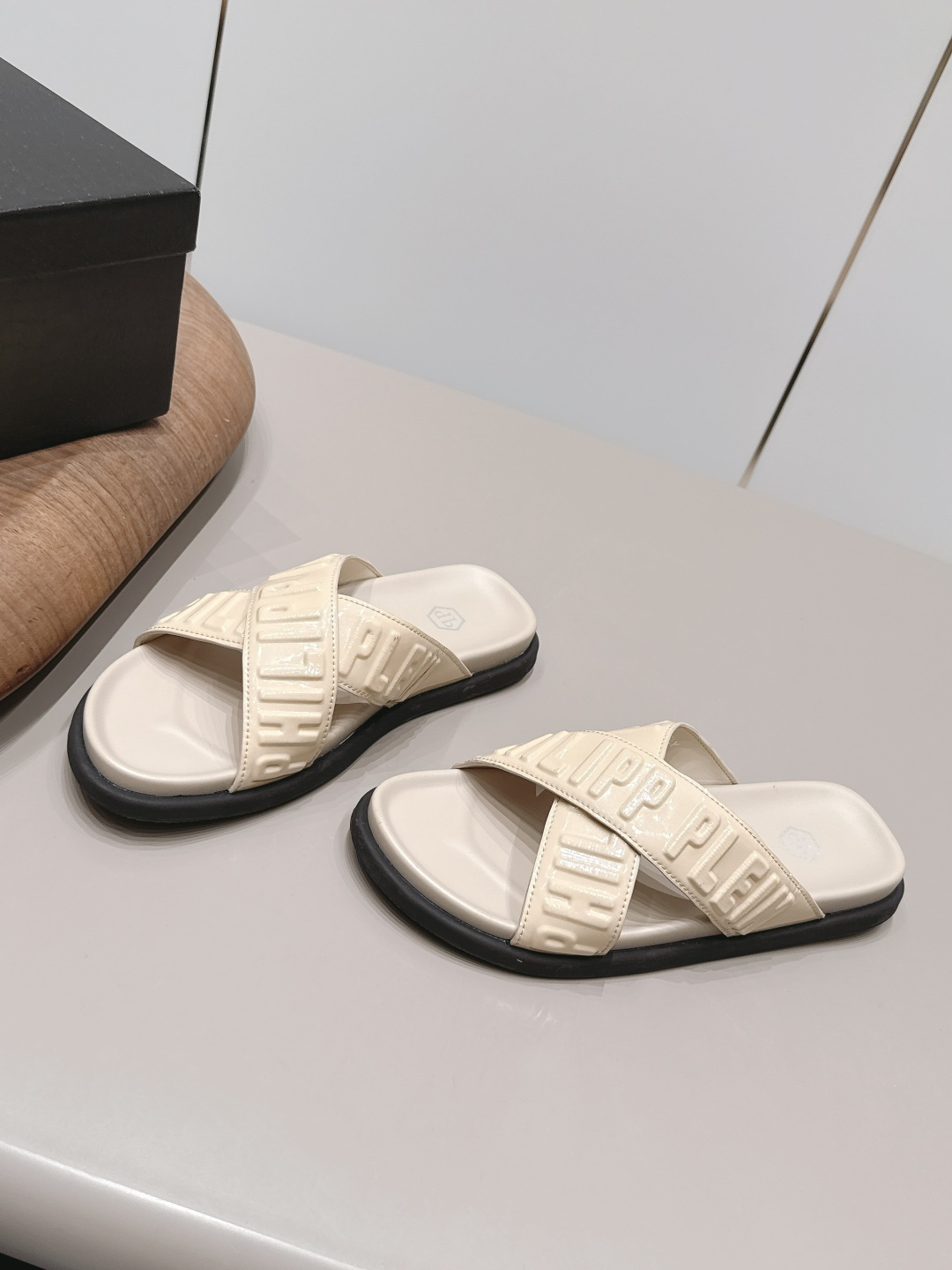 Burberry Classic Luxury Leather Shoe Loafer Ref 2