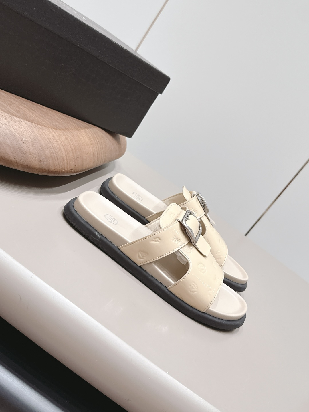 Tod's Classic Luxury Leather Shoe Loafer Ref.80A22F90 3