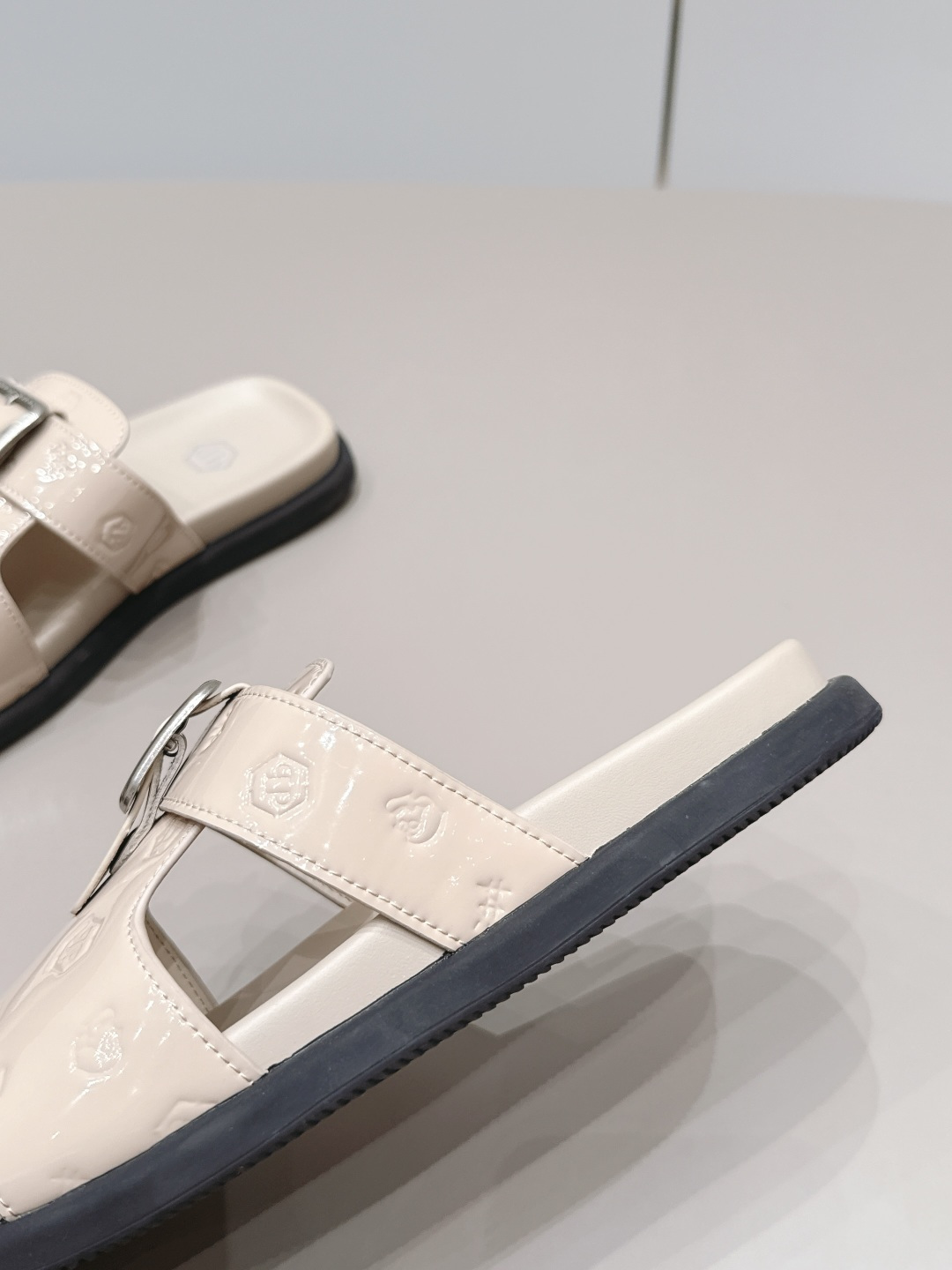 Maison Margiela Classic Luxury Leather Shoe Loafer Ref 8