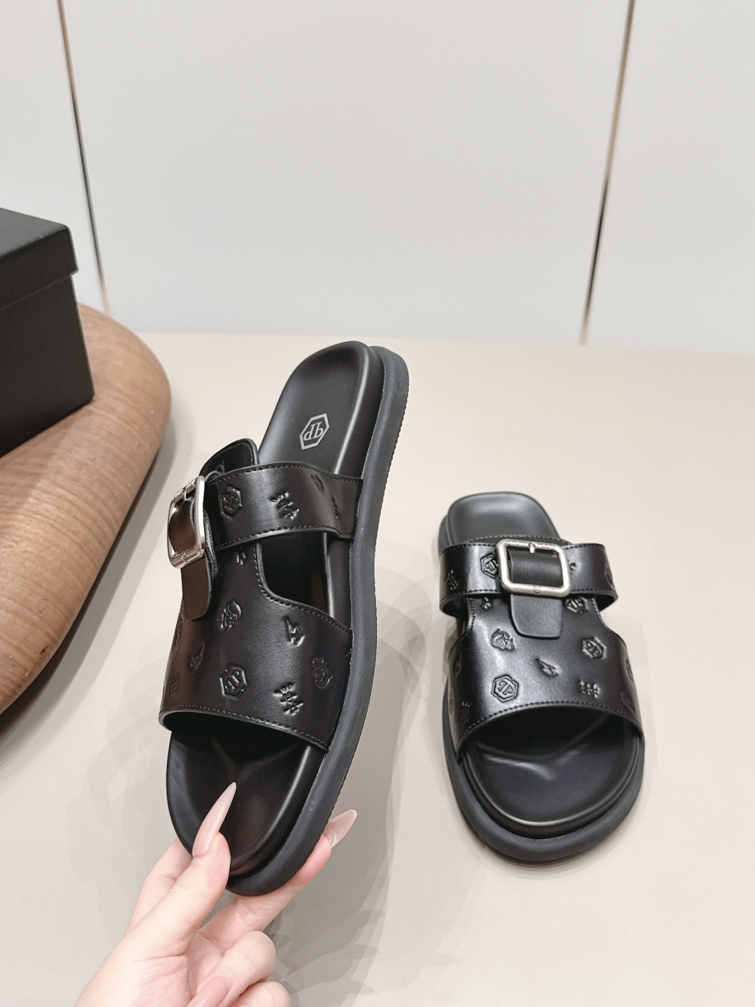诺悠翩雅 Loro Piana 经典高奢皮鞋鞋履高跟鞋 #1C967A0C 4