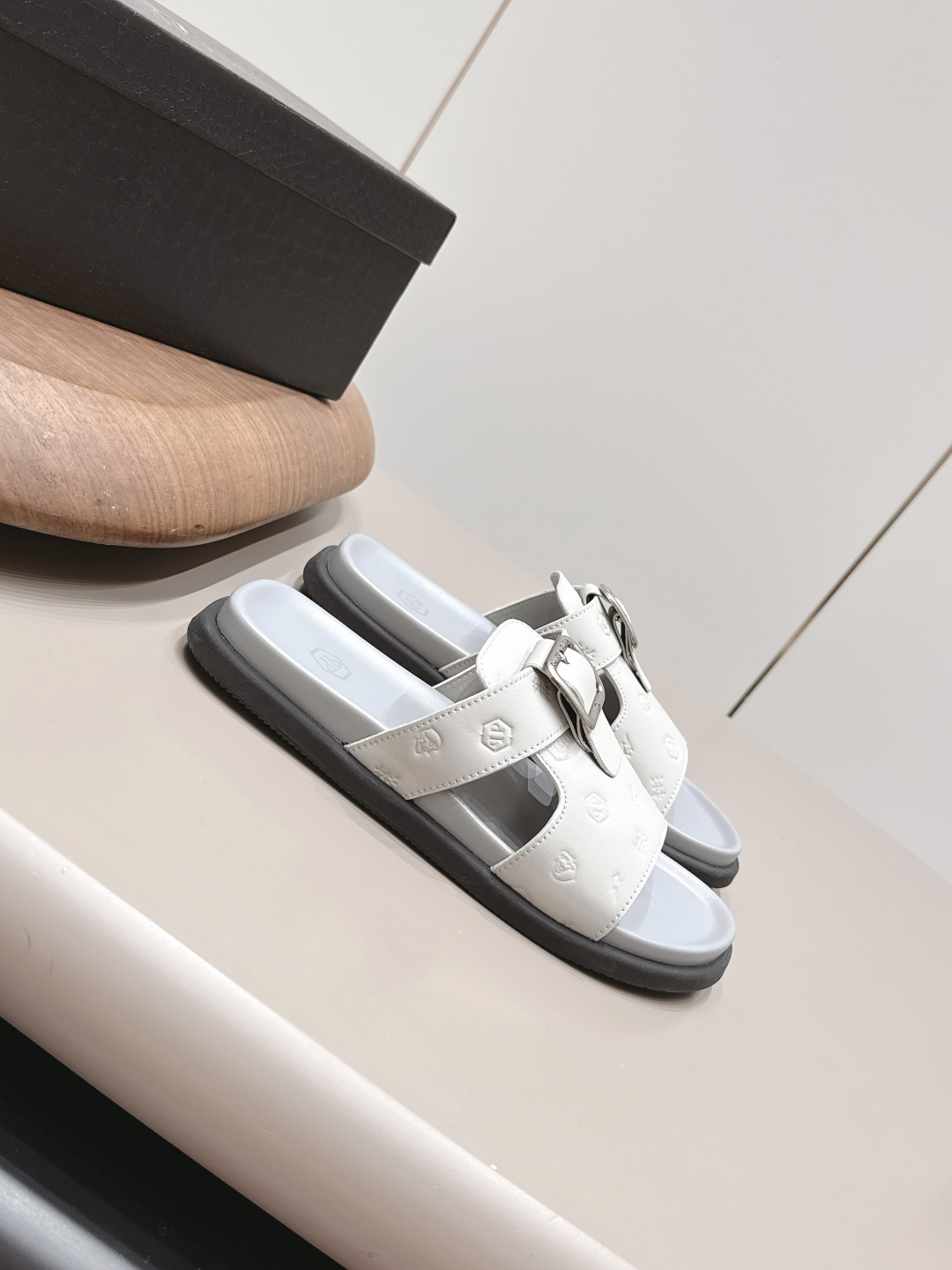 罗杰·维维亚 Roger Vivier 经典高奢皮鞋鞋履高跟鞋 #FA848DC0 3