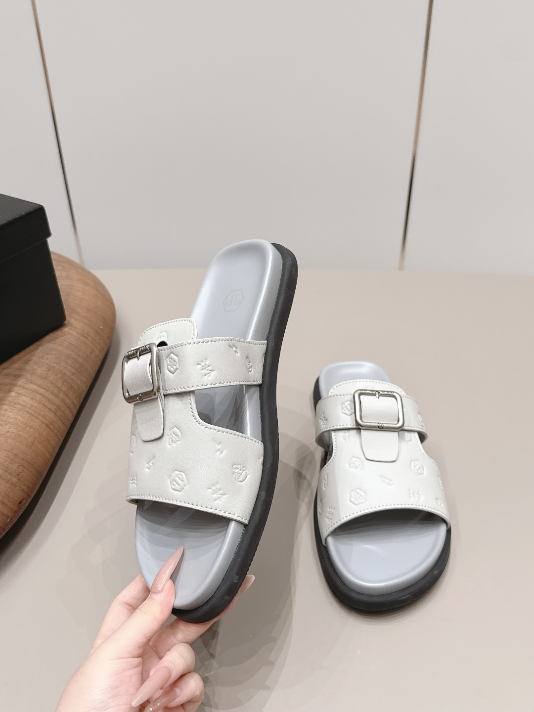 罗杰·维维亚 Roger Vivier 经典高奢皮鞋鞋履高跟鞋 #FA848DC0 4