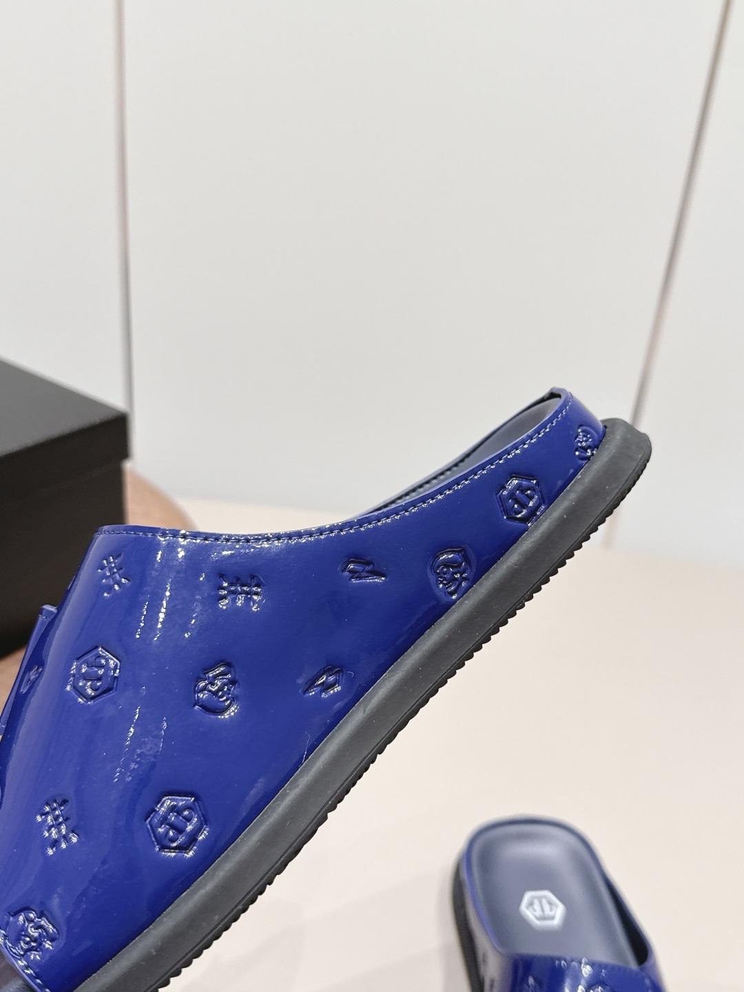 Fendi Classic Luxury Leather Shoe Loafer Ref 8