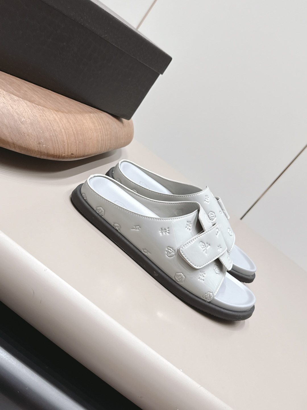 Saint Laurent Classic Luxury Leather Shoe Loafer Ref 3
